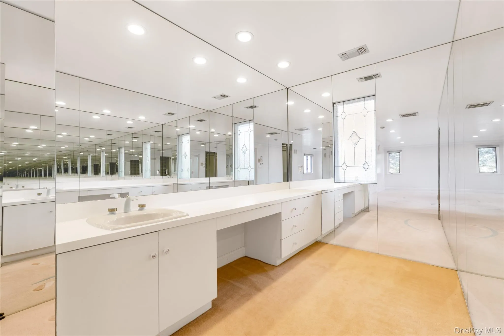 12 Bolton Drive, North Hempstead, NY, 5 Bedrooms Bedrooms, 12 Rooms Rooms,3 BathroomsBathrooms,Residential Lease,Idx,Bolton,0,938580 12 Bolton Drive, North Hempstead, NY, 5 Bedrooms Bedrooms, 12 Rooms Rooms,3 BathroomsBathrooms,Residential Lease,Idx,Bolton,0,938580