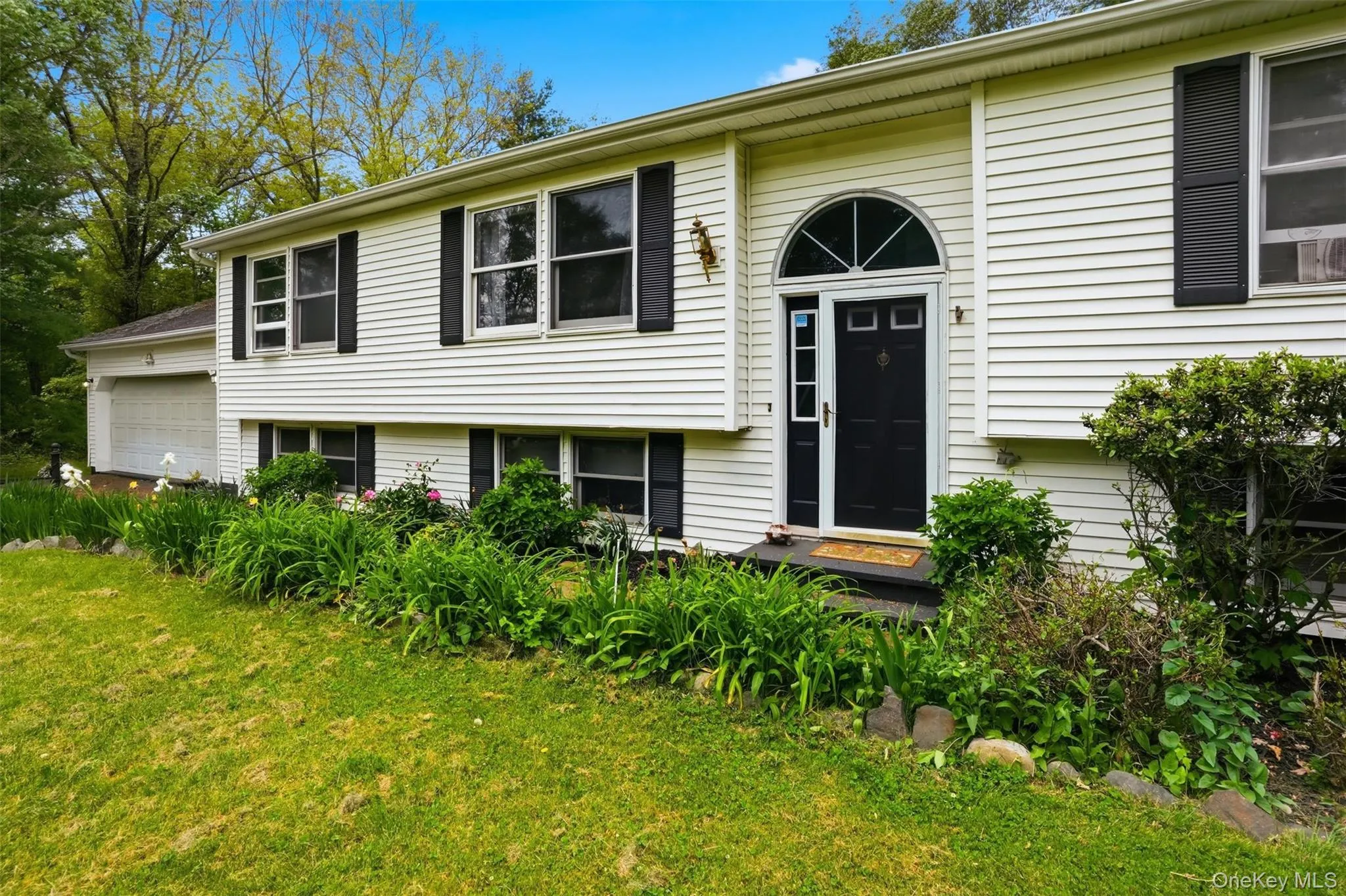 3 Rock Mountain Estates, Rochester, NY, 4 Bedrooms Bedrooms, 10 Rooms Rooms,2 BathroomsBathrooms,Residential,For Rent,Rock Mountain,0,938583 3 Rock Mountain Estates, Rochester, NY, 4 Bedrooms Bedrooms, 10 Rooms Rooms,2 BathroomsBathrooms,Residential,For Rent,Rock Mountain,0,938583