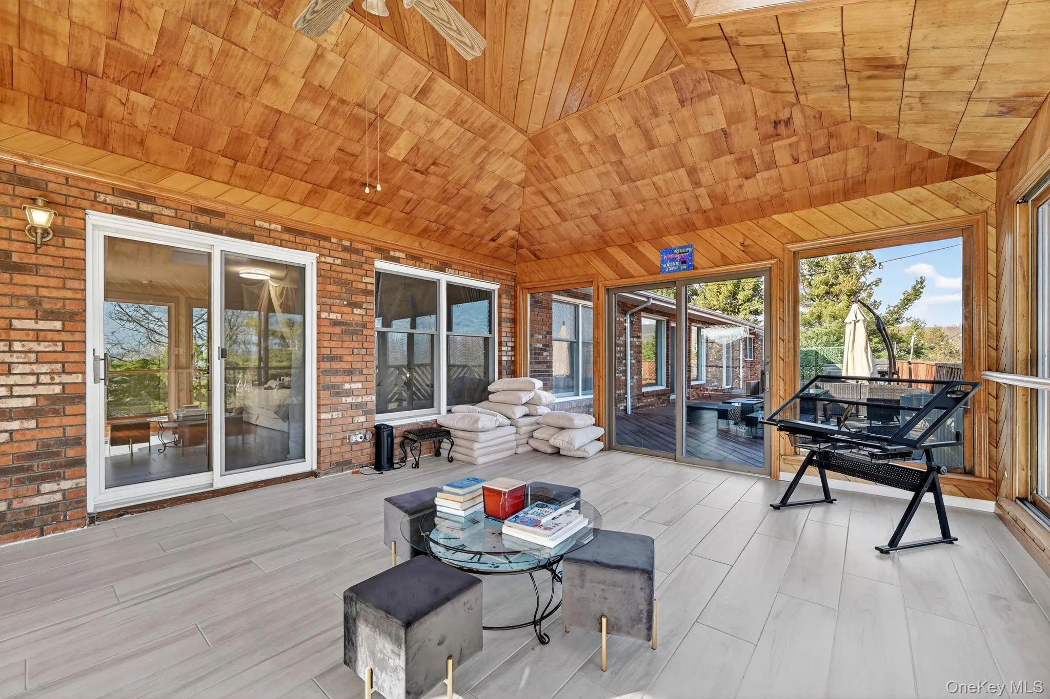 Screened in deck/ 3 season room Screened in deck/ 3 season room