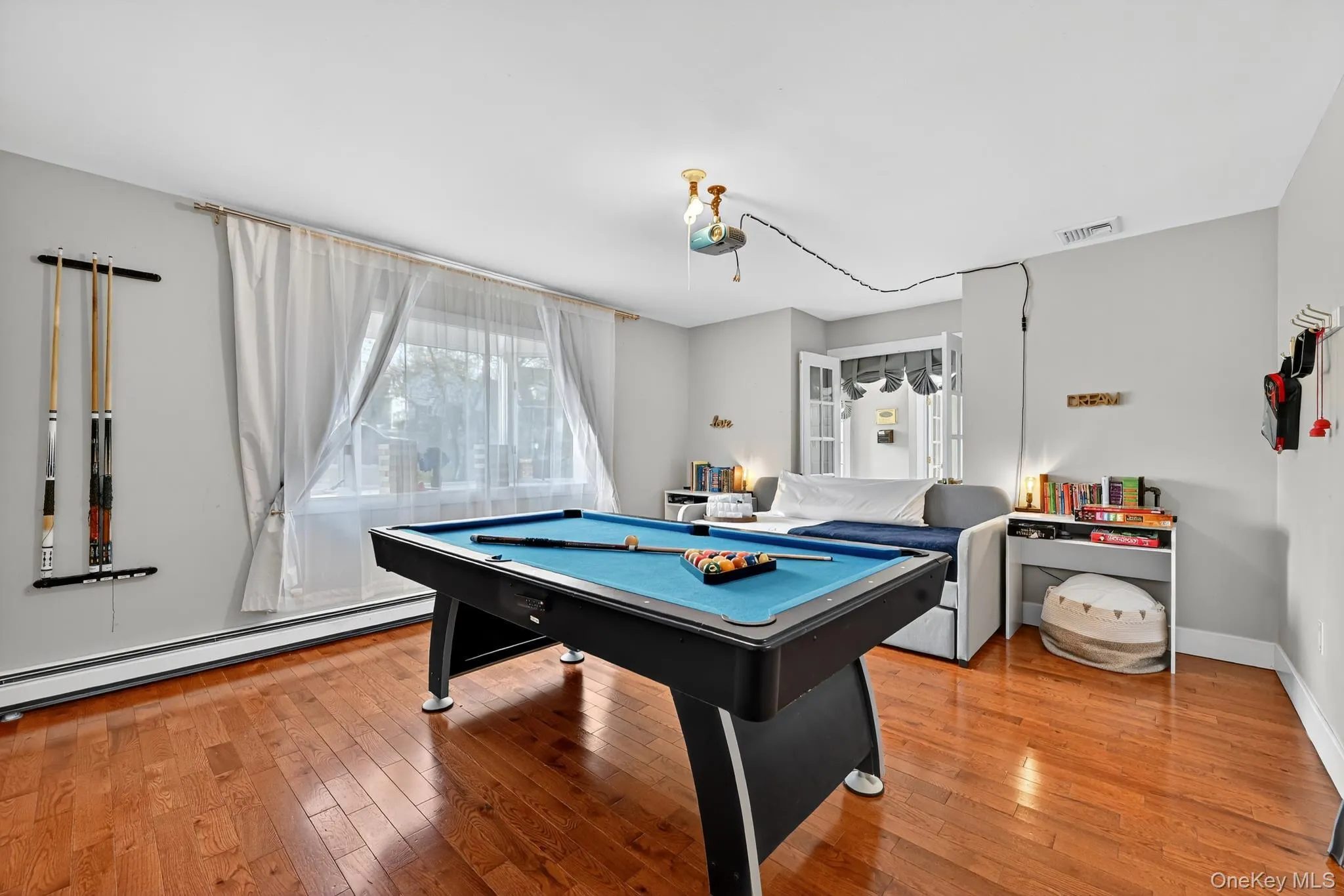 Then currently use as Game room and suitable for Office or space for guests Then currently use as Game room and suitable for Office or space for guests