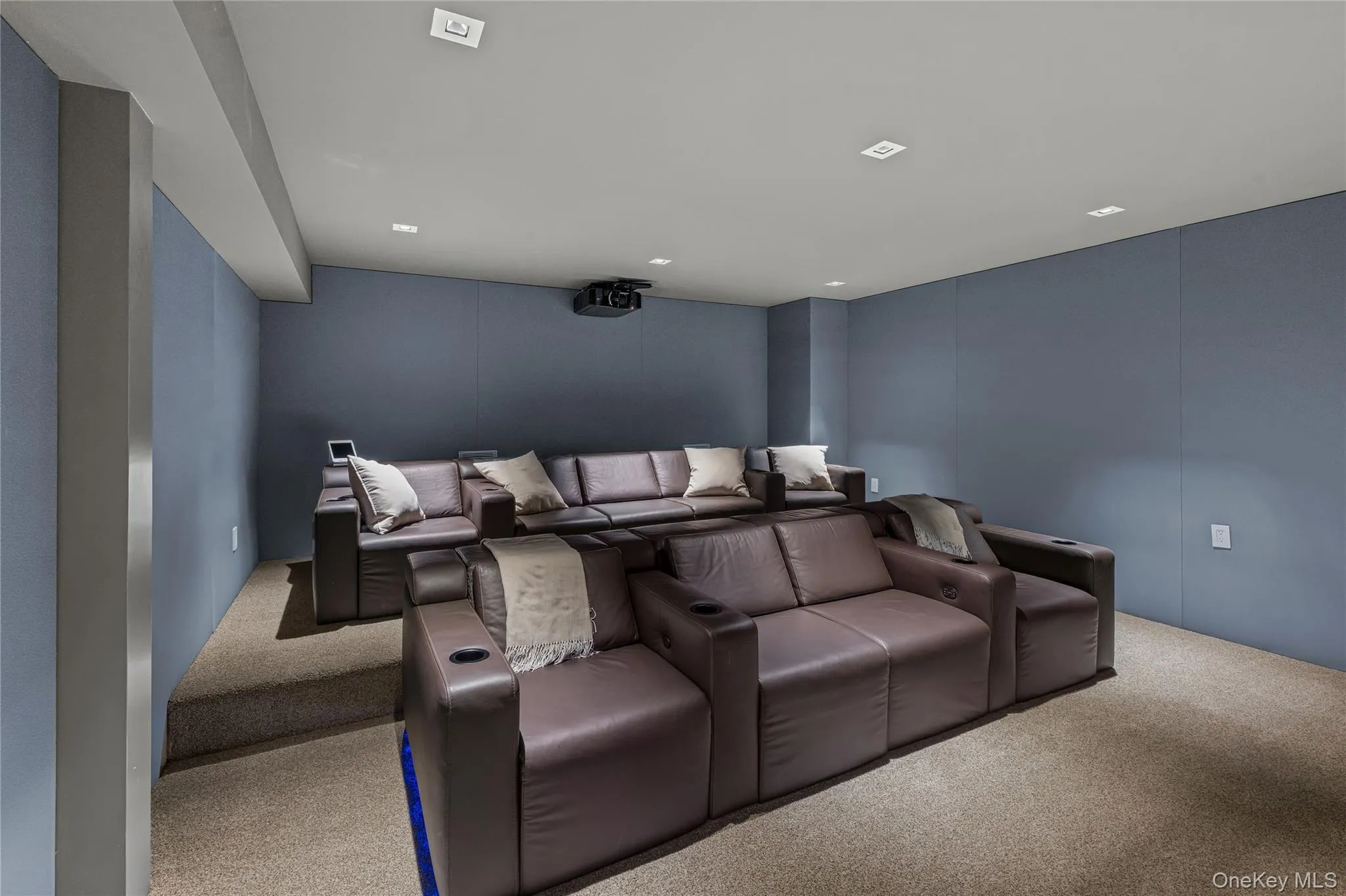 Cinema with recessed lighting Cinema with recessed lighting