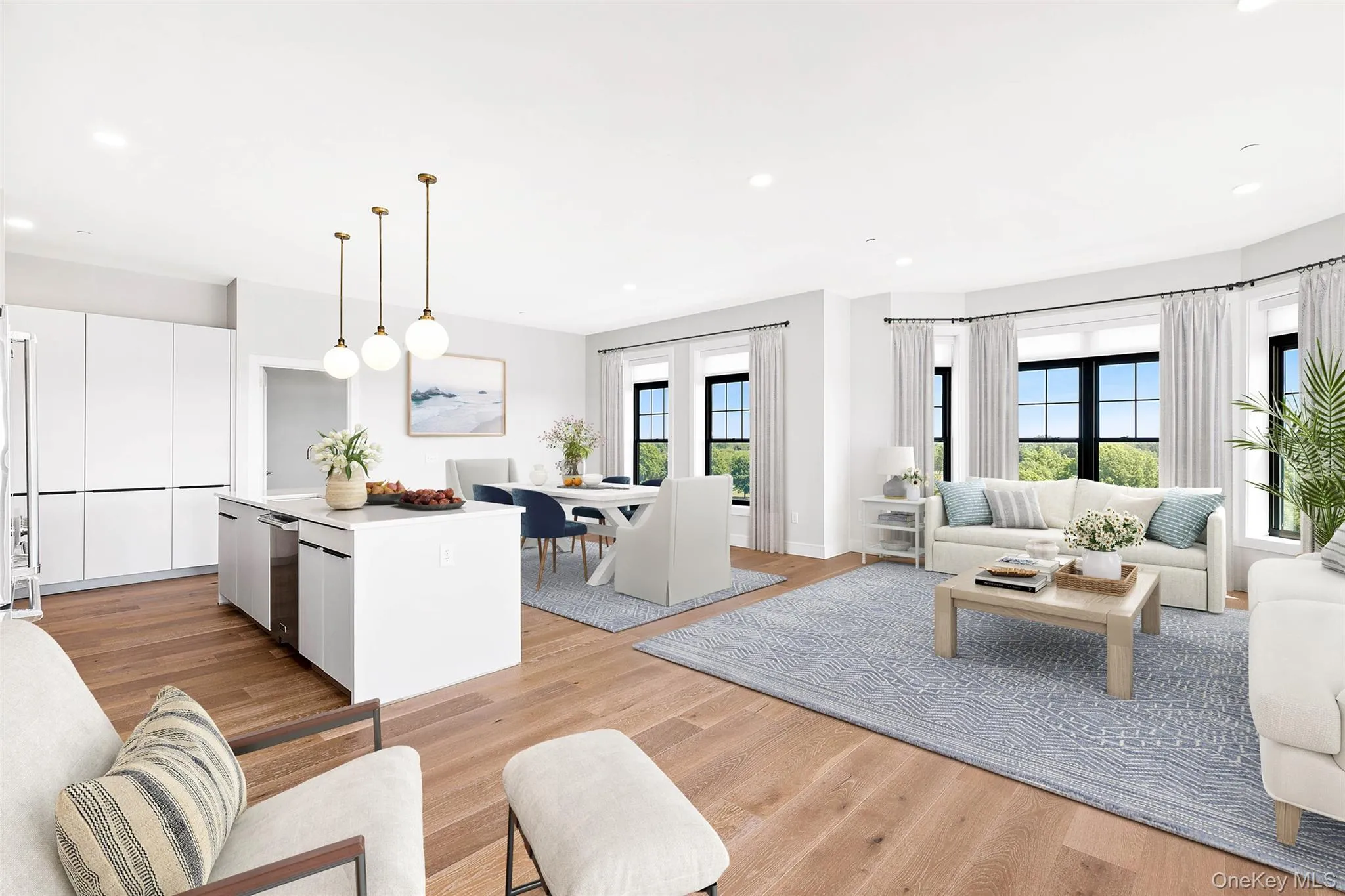 *Photos of a similar unit *Photos of a similar unit