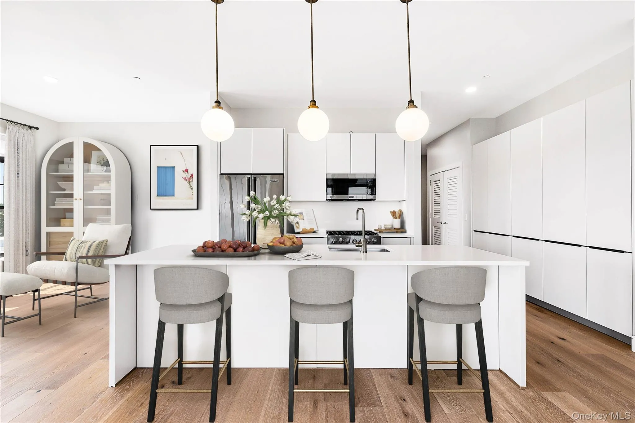 *Photos of a similar unit *Photos of a similar unit