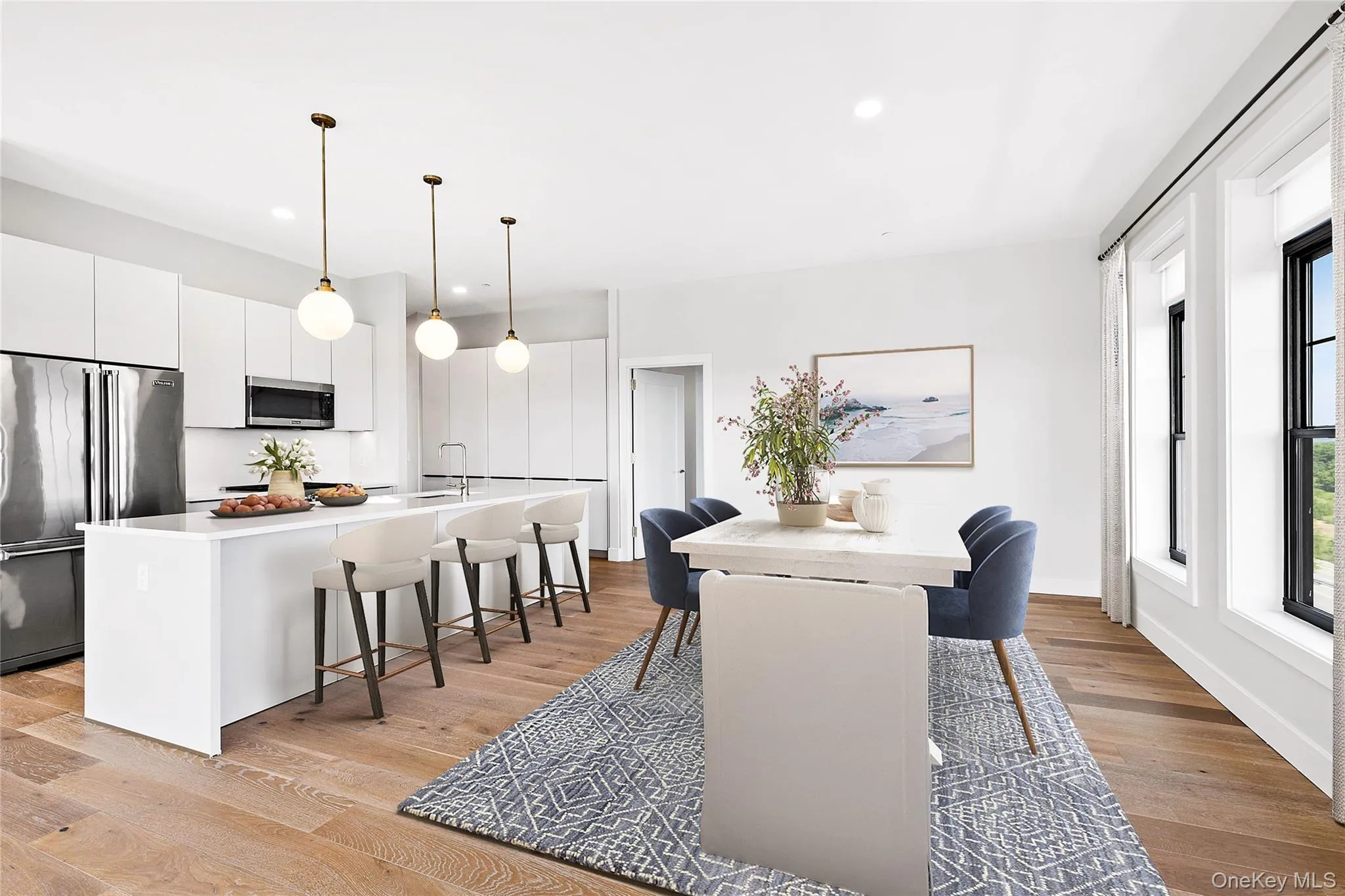 *Photos of a similar unit *Photos of a similar unit