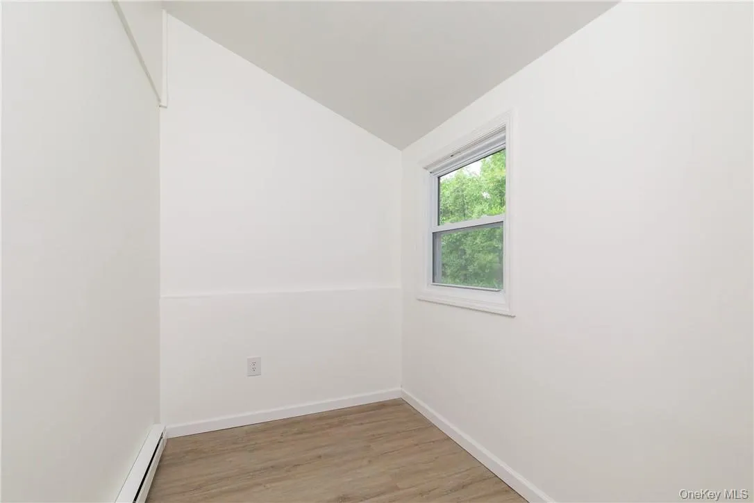 80 Dorsey Lane, Hyde Park, NY, 1 Bedroom Bedrooms, 3 Rooms Rooms,1 BathroomBathrooms,Residential Lease,Idx,Dorsey,0,939004 80 Dorsey Lane, Hyde Park, NY, 1 Bedroom Bedrooms, 3 Rooms Rooms,1 BathroomBathrooms,Residential Lease,Idx,Dorsey,0,939004