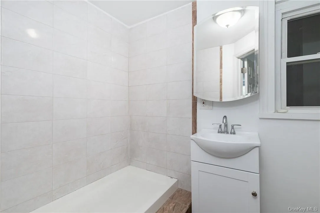 80 Dorsey Lane, Hyde Park, NY, 1 Bedroom Bedrooms, 3 Rooms Rooms,1 BathroomBathrooms,Residential Lease,Idx,Dorsey,0,939004 80 Dorsey Lane, Hyde Park, NY, 1 Bedroom Bedrooms, 3 Rooms Rooms,1 BathroomBathrooms,Residential Lease,Idx,Dorsey,0,939004