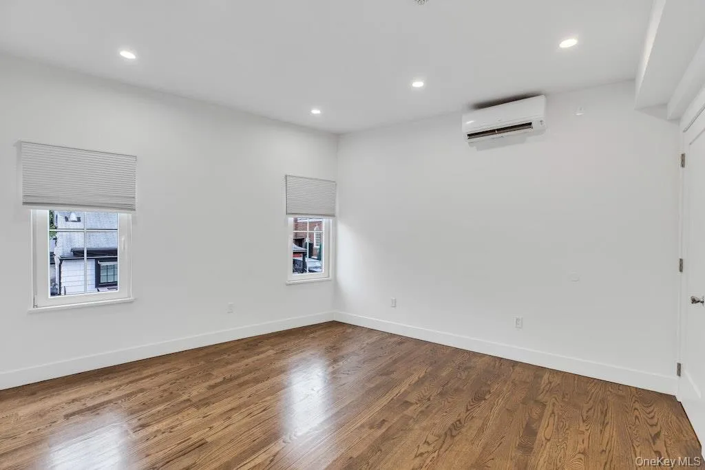 1431 Old Northern Boulevard, North Hempstead, NY, 2 Bedrooms Bedrooms, 4 Rooms Rooms,2 BathroomsBathrooms,Residential Lease,For Rent,Old Northern,0,939035 1431 Old Northern Boulevard, North Hempstead, NY, 2 Bedrooms Bedrooms, 4 Rooms Rooms,2 BathroomsBathrooms,Residential Lease,For Rent,Old Northern,0,939035