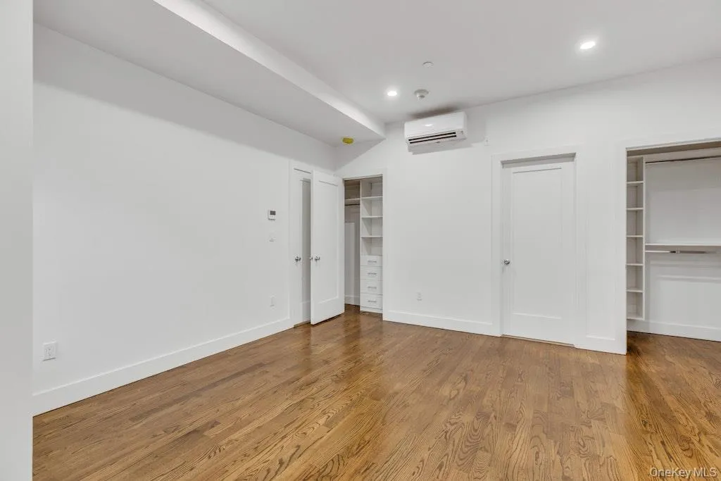 1431 Old Northern Boulevard, North Hempstead, NY, 2 Bedrooms Bedrooms, 4 Rooms Rooms,2 BathroomsBathrooms,Residential Lease,For Rent,Old Northern,0,939048 1431 Old Northern Boulevard, North Hempstead, NY, 2 Bedrooms Bedrooms, 4 Rooms Rooms,2 BathroomsBathrooms,Residential Lease,For Rent,Old Northern,0,939048