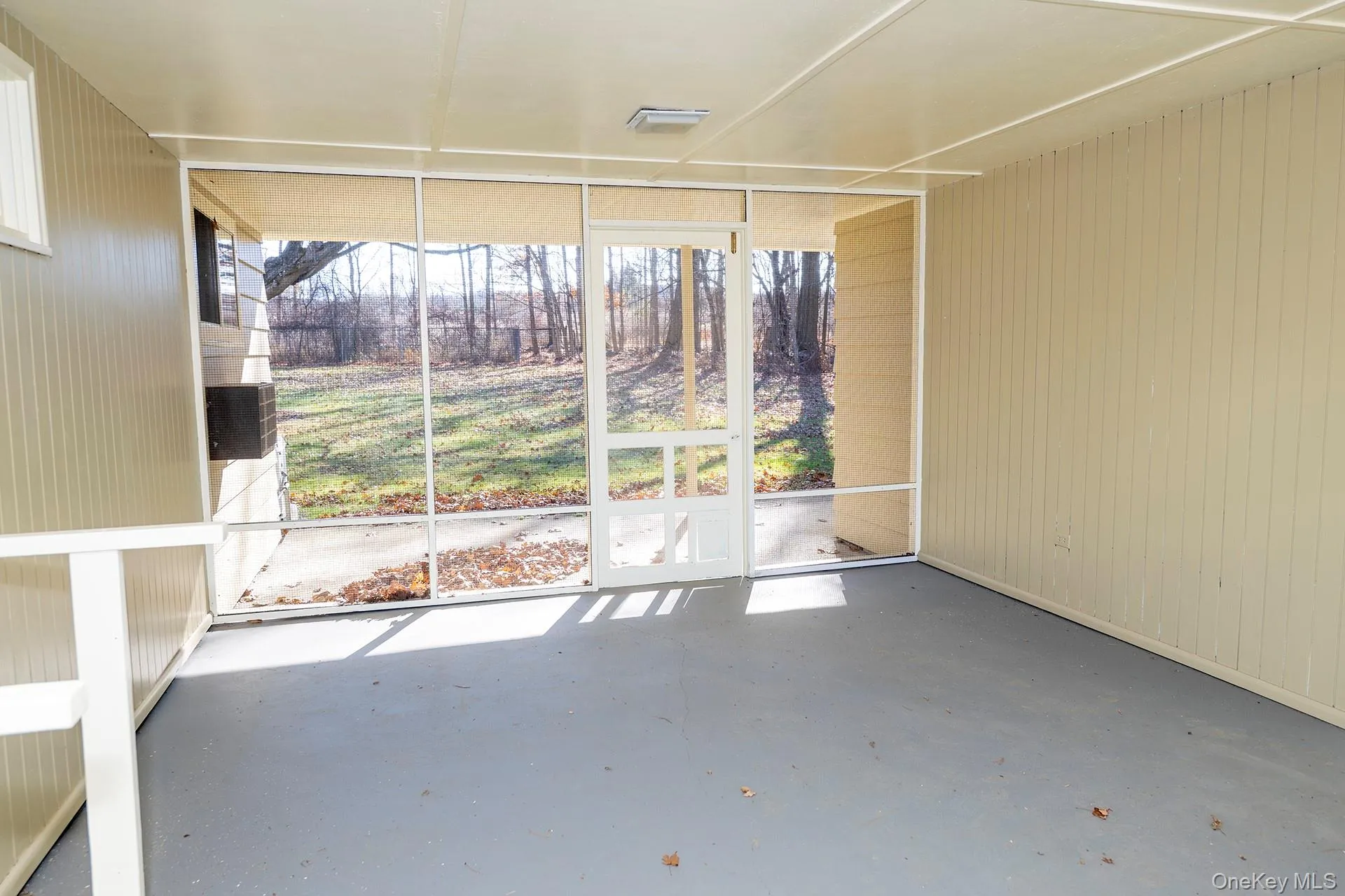 View of screened in breezeway View of screened in breezeway
