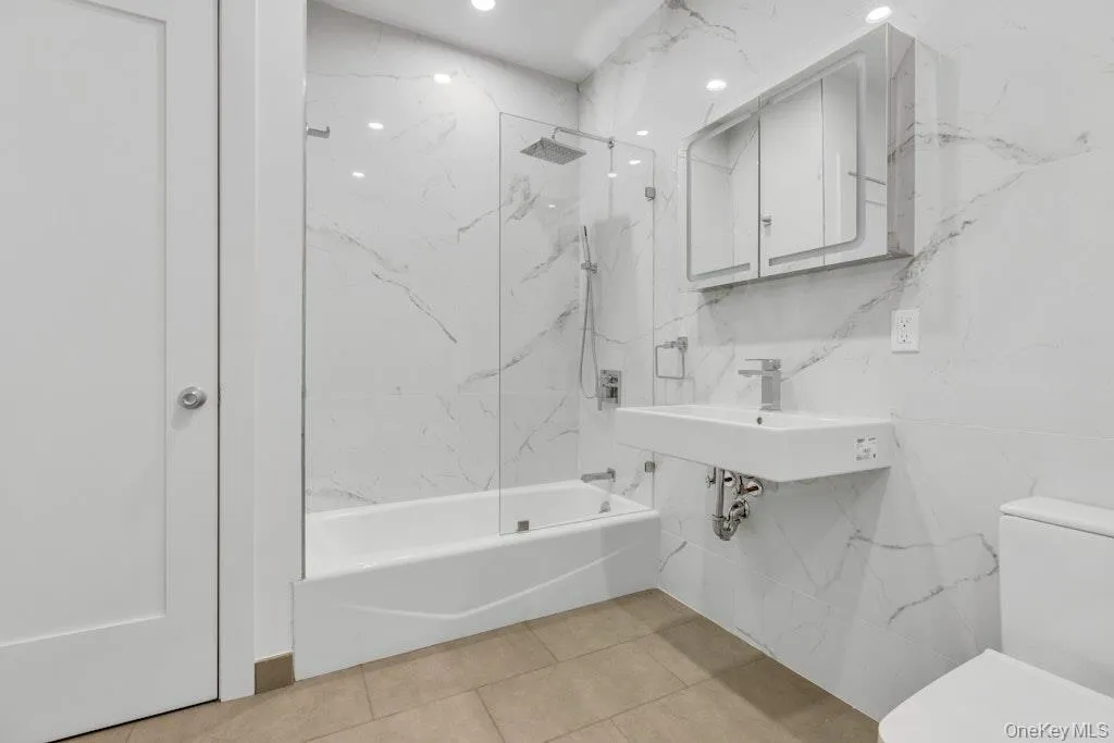 Full bath Full bath