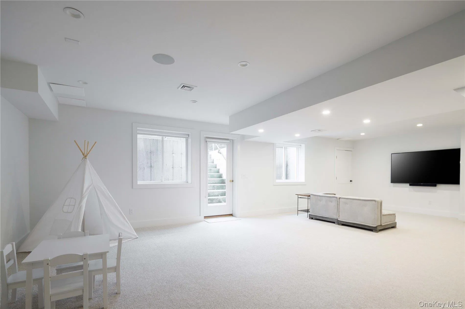 1700 Cedar Drive, Southold, NY, 5 Bedrooms Bedrooms, 11 Rooms Rooms,4 BathroomsBathrooms,Residential Lease,For Rent,Cedar,0,939059 1700 Cedar Drive, Southold, NY, 5 Bedrooms Bedrooms, 11 Rooms Rooms,4 BathroomsBathrooms,Residential Lease,For Rent,Cedar,0,939059