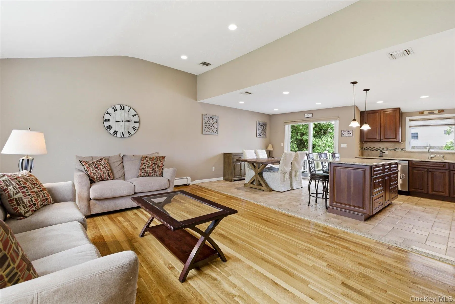 40 Cambridge Road, Hempstead, NY, 4 Bedrooms Bedrooms, 8 Rooms Rooms,2 BathroomsBathrooms,Residential,For Rent,Cambridge,0,939109 40 Cambridge Road, Hempstead, NY, 4 Bedrooms Bedrooms, 8 Rooms Rooms,2 BathroomsBathrooms,Residential,For Rent,Cambridge,0,939109