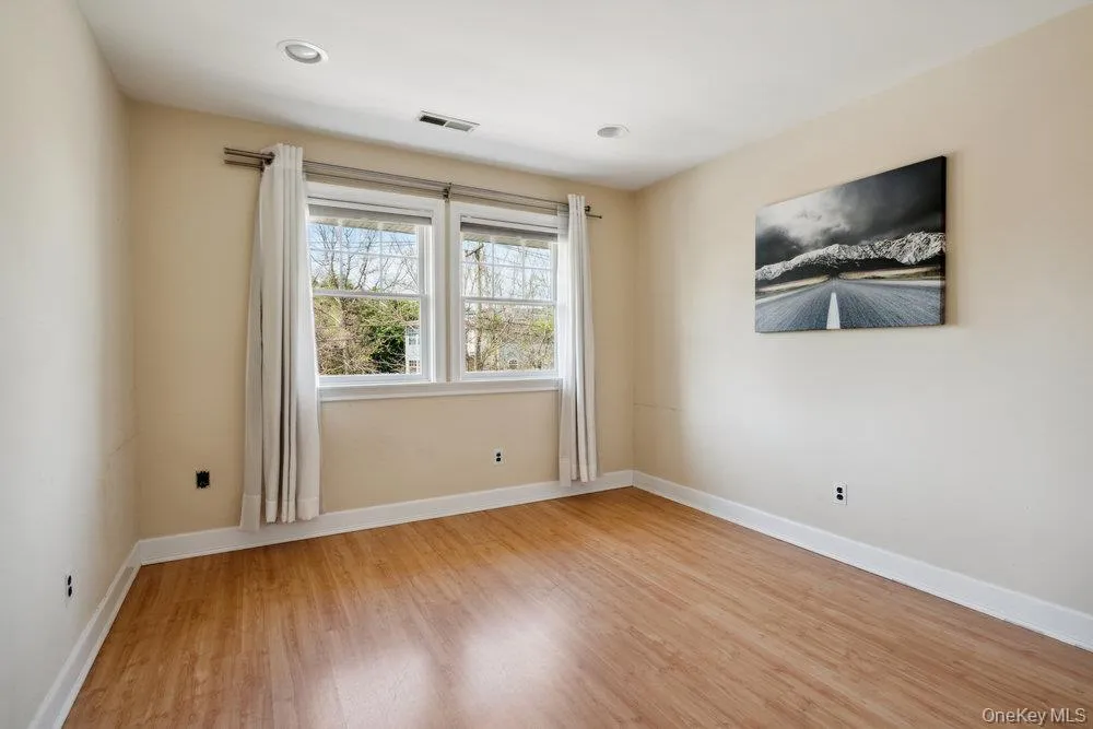 30 Consuelo Place, Islip, NY, 4 Bedrooms Bedrooms, 9 Rooms Rooms,2 BathroomsBathrooms,Residential Lease,For Rent,Consuelo,0,939185 30 Consuelo Place, Islip, NY, 4 Bedrooms Bedrooms, 9 Rooms Rooms,2 BathroomsBathrooms,Residential Lease,For Rent,Consuelo,0,939185