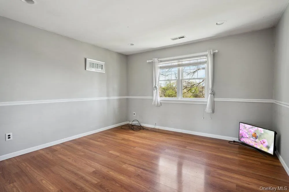 30 Consuelo Place, Islip, NY, 4 Bedrooms Bedrooms, 9 Rooms Rooms,2 BathroomsBathrooms,Residential Lease,For Rent,Consuelo,0,939185 30 Consuelo Place, Islip, NY, 4 Bedrooms Bedrooms, 9 Rooms Rooms,2 BathroomsBathrooms,Residential Lease,For Rent,Consuelo,0,939185