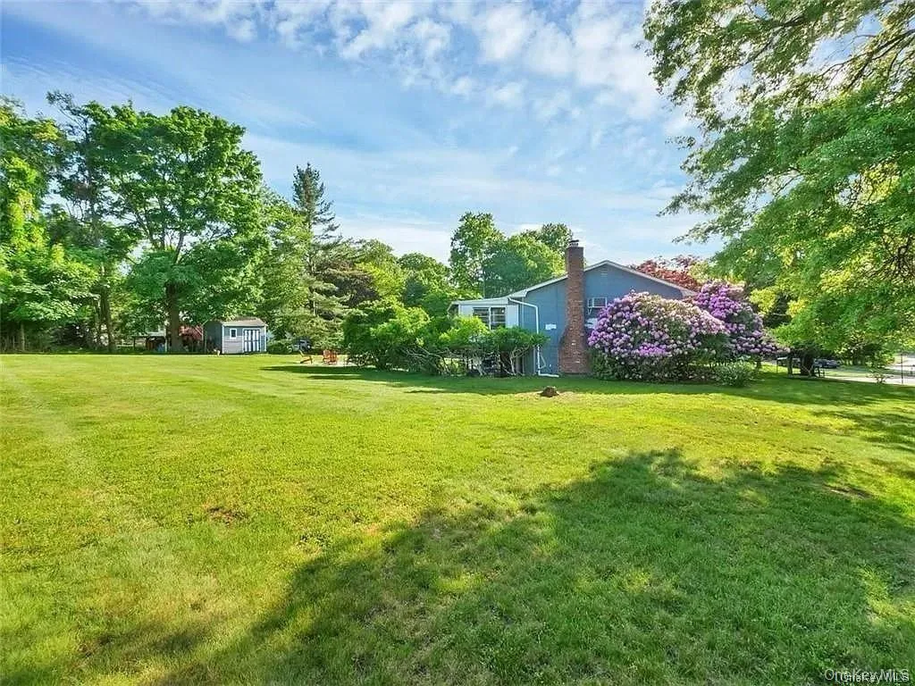 View of yard View of yard