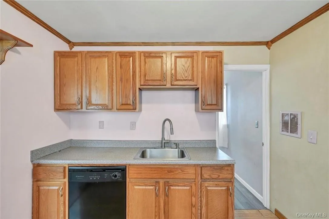 7 Herbst Drive, Blooming Grove, NY, 3 Bedrooms Bedrooms, 5 Rooms Rooms,1 BathroomBathrooms,Residential Lease,Idx,Herbst,0,939261 7 Herbst Drive, Blooming Grove, NY, 3 Bedrooms Bedrooms, 5 Rooms Rooms,1 BathroomBathrooms,Residential Lease,Idx,Herbst,0,939261