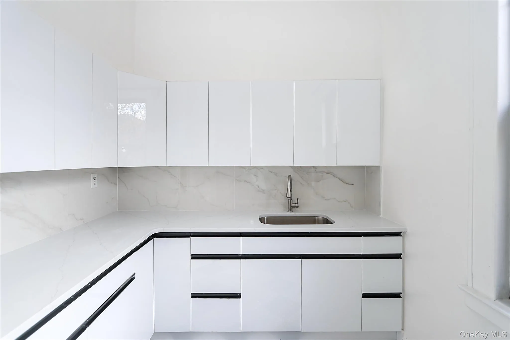 115-25 Metropolitan Avenue, New York, NY, 2 Bedrooms Bedrooms, 4 Rooms Rooms,1 BathroomBathrooms,Residential Lease,Idx,Metropolitan,0,939289 115-25 Metropolitan Avenue, New York, NY, 2 Bedrooms Bedrooms, 4 Rooms Rooms,1 BathroomBathrooms,Residential Lease,Idx,Metropolitan,0,939289