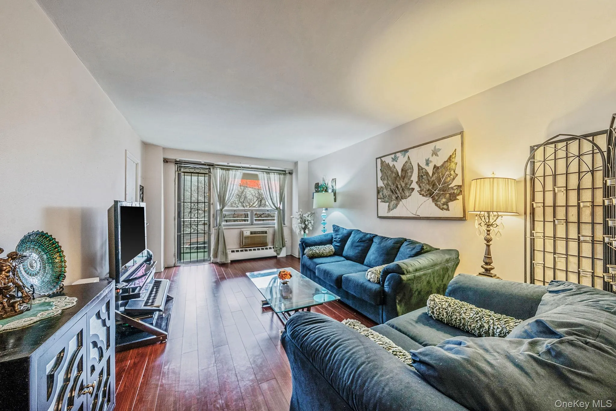 61-25 97 Street, New York, NY, 2 Bedrooms Bedrooms, 6 Rooms Rooms,1 BathroomBathrooms,Residential,For Rent,97,0,KEY939449 61-25 97 Street, New York, NY, 2 Bedrooms Bedrooms, 6 Rooms Rooms,1 BathroomBathrooms,Residential,For Rent,97,0,KEY939449