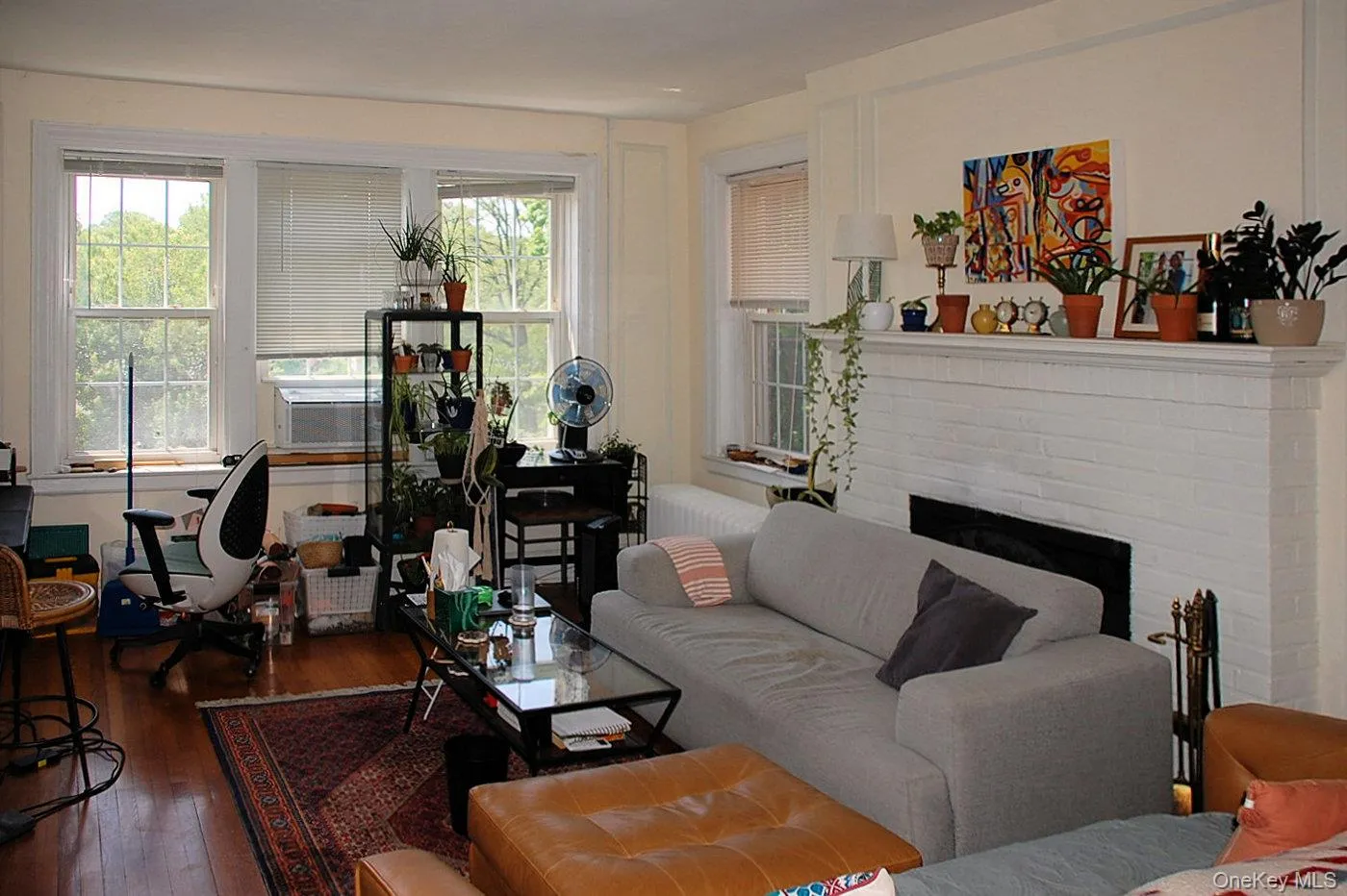 Living Room w Fireplace Living Room w Fireplace