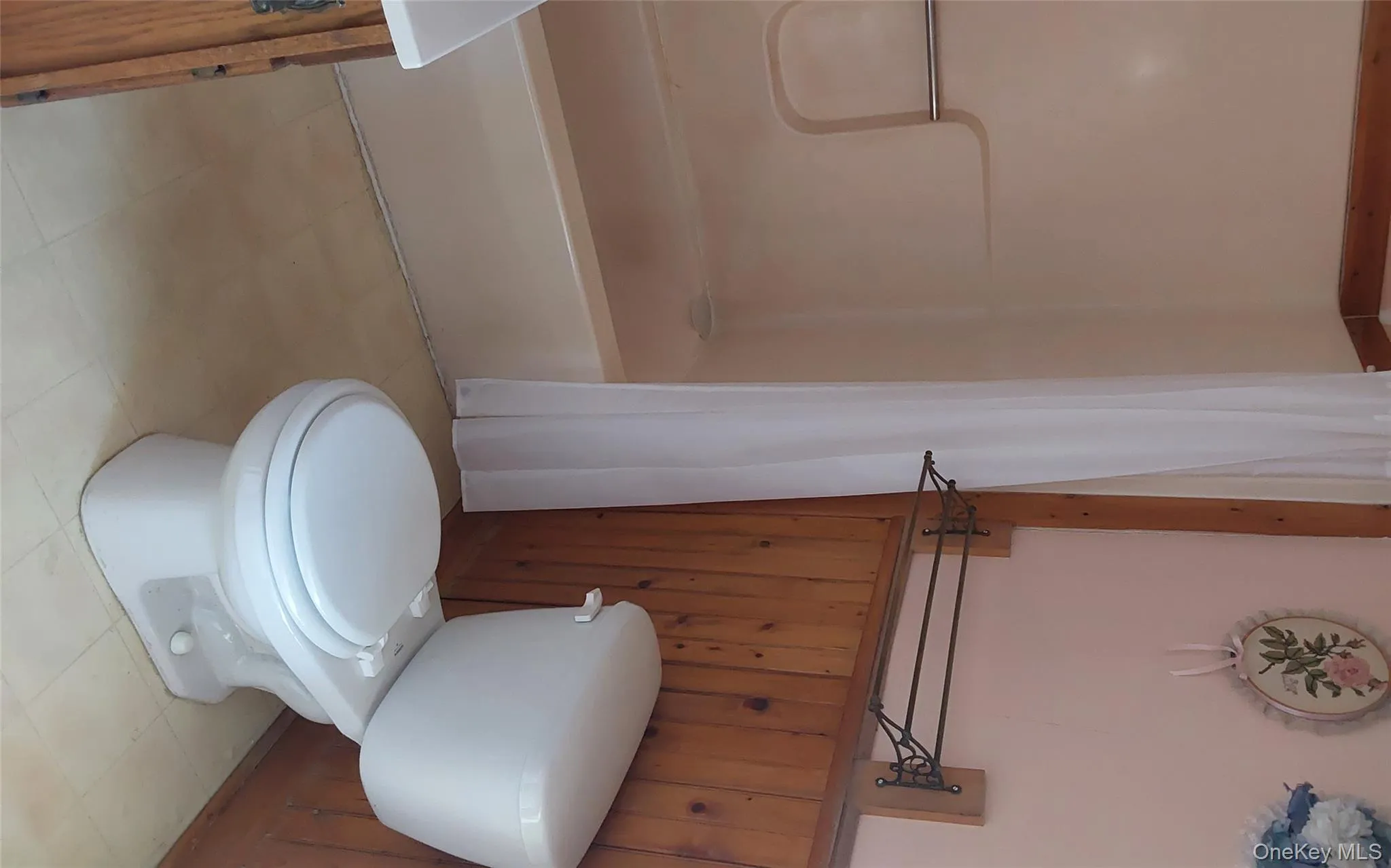 2767 Route 6, Wawayanda, NY, 5 Bedrooms Bedrooms, 8 Rooms Rooms,1 BathroomBathrooms,Residential Lease,Idx,Route 6,0,939477 2767 Route 6, Wawayanda, NY, 5 Bedrooms Bedrooms, 8 Rooms Rooms,1 BathroomBathrooms,Residential Lease,Idx,Route 6,0,939477