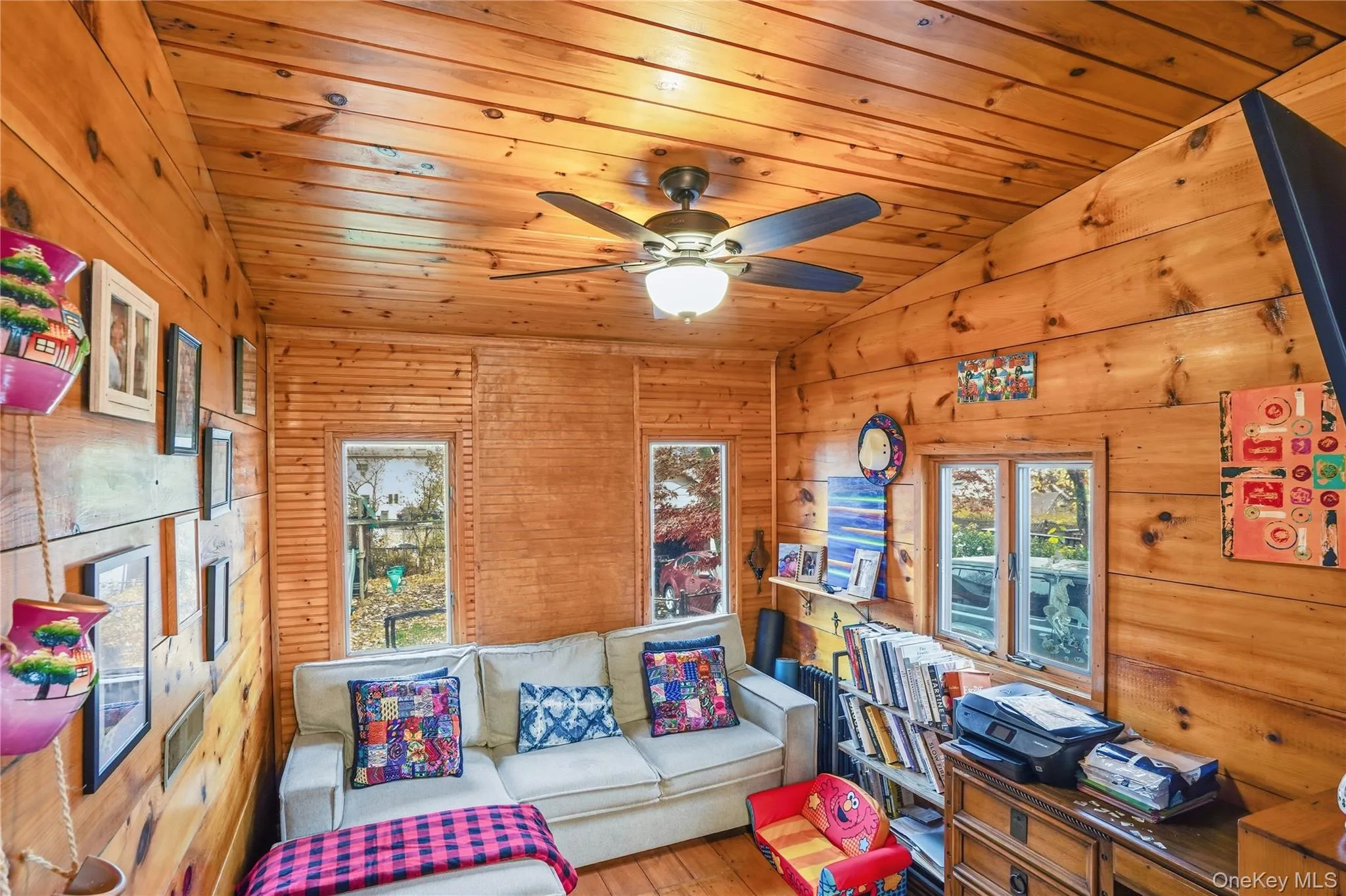 Possible THIRD bedroom. Possible THIRD bedroom.