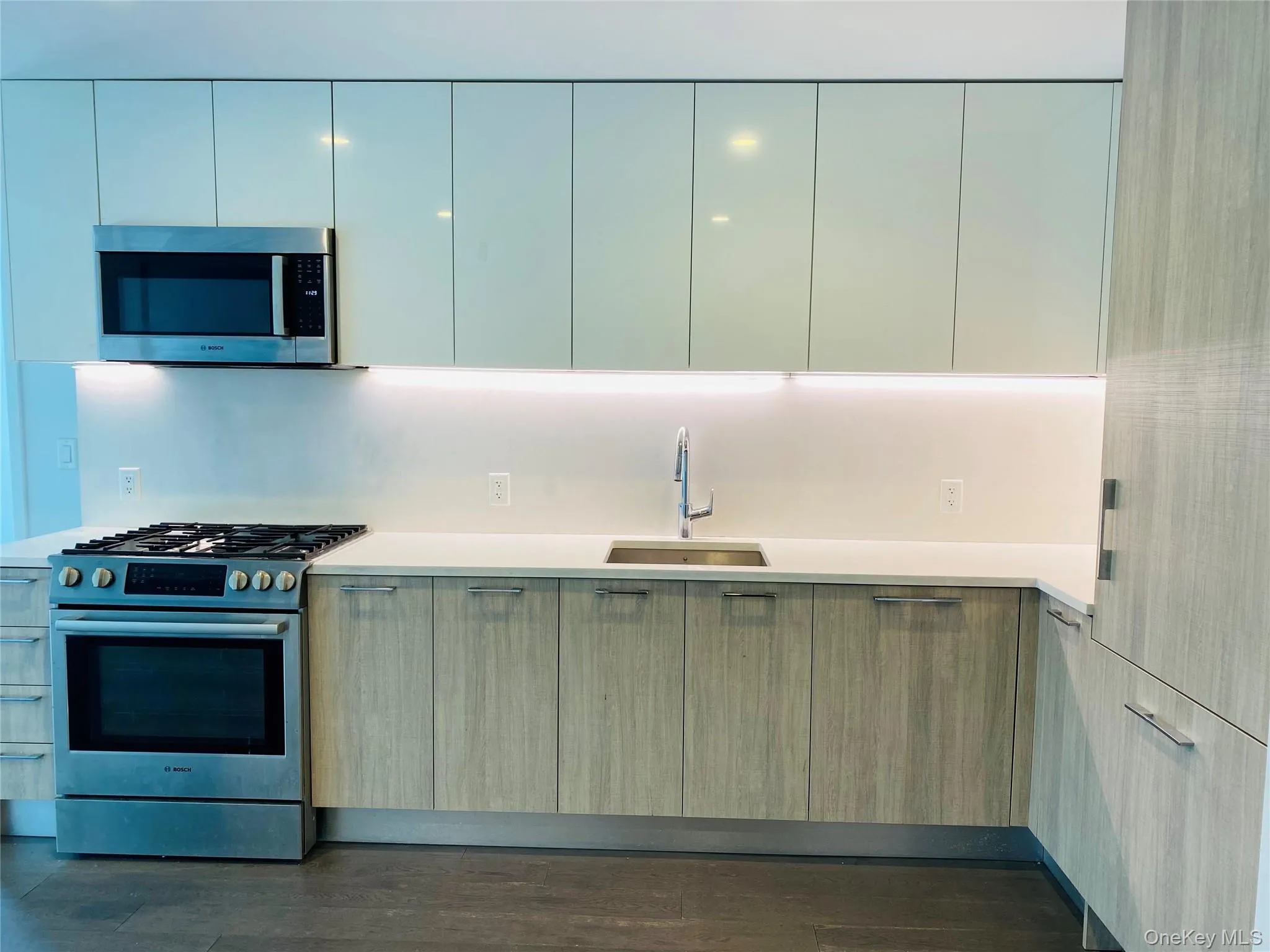 131-03 40 40 Road, New York, NY, 2 Bedrooms Bedrooms, 5 Rooms Rooms,2 BathroomsBathrooms,Residential Lease,Idx,40,0,939625 131-03 40 40 Road, New York, NY, 2 Bedrooms Bedrooms, 5 Rooms Rooms,2 BathroomsBathrooms,Residential Lease,Idx,40,0,939625