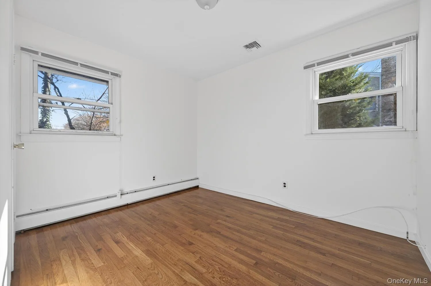 8 Blueberry Lane, Oyster Bay, NY, 4 Bedrooms Bedrooms, 8 Rooms Rooms,2 BathroomsBathrooms,Residential Lease,Idx,Blueberry,0,939863 8 Blueberry Lane, Oyster Bay, NY, 4 Bedrooms Bedrooms, 8 Rooms Rooms,2 BathroomsBathrooms,Residential Lease,Idx,Blueberry,0,939863