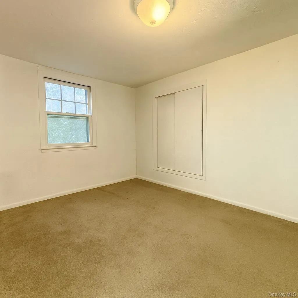 27 Middle Line Avenue, Brookhaven, NY, 1 Bedroom Bedrooms, 3 Rooms Rooms,1 BathroomBathrooms,Residential Lease,For Rent,Middle Line,0,939948 27 Middle Line Avenue, Brookhaven, NY, 1 Bedroom Bedrooms, 3 Rooms Rooms,1 BathroomBathrooms,Residential Lease,For Rent,Middle Line,0,939948