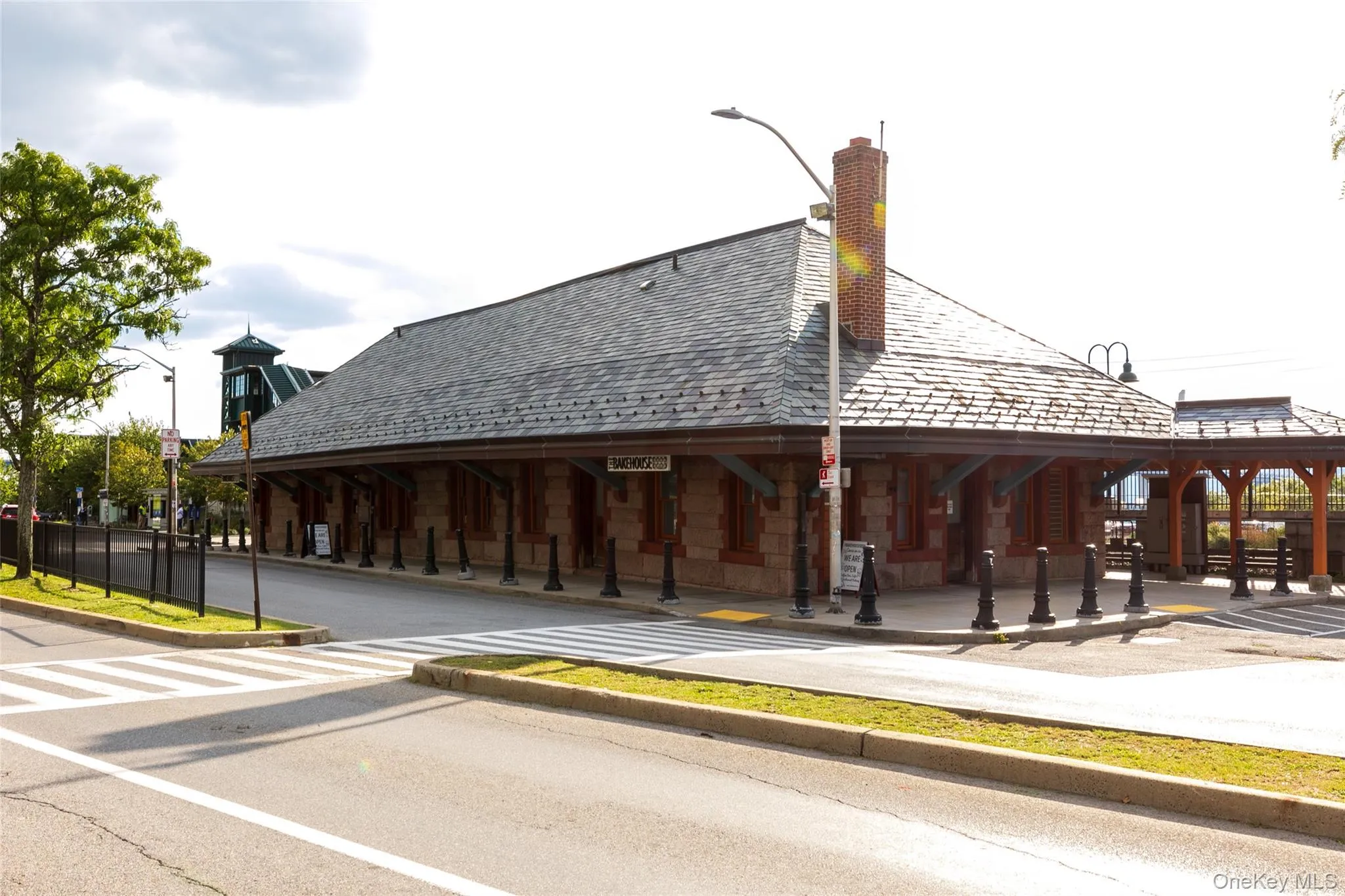 Tarrytown train station Tarrytown train station