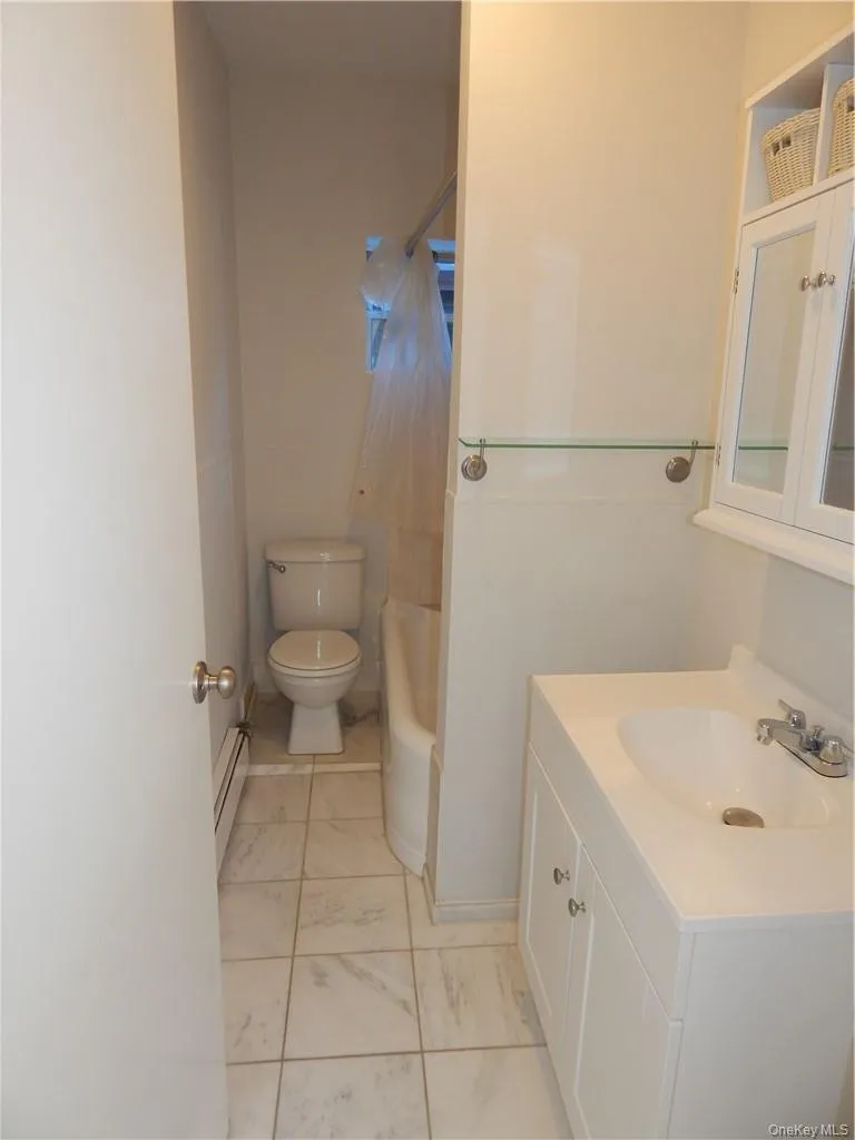 5 John Street, Greenburgh, NY, 2 Bedrooms Bedrooms, 4 Rooms Rooms,1 BathroomBathrooms,Residential Lease,Idx,John,0,939976 5 John Street, Greenburgh, NY, 2 Bedrooms Bedrooms, 4 Rooms Rooms,1 BathroomBathrooms,Residential Lease,Idx,John,0,939976