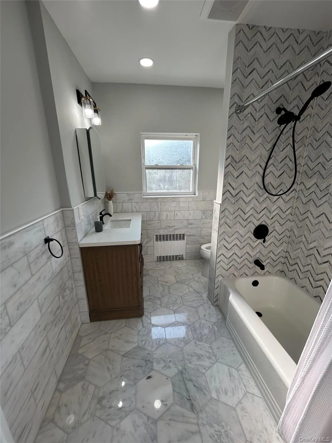 71 Standish Avenue, Yonkers, NY, 4 Bedrooms Bedrooms, 8 Rooms Rooms,3 BathroomsBathrooms,Residential Lease,For Rent,Standish,0,940016 71 Standish Avenue, Yonkers, NY, 4 Bedrooms Bedrooms, 8 Rooms Rooms,3 BathroomsBathrooms,Residential Lease,For Rent,Standish,0,940016
