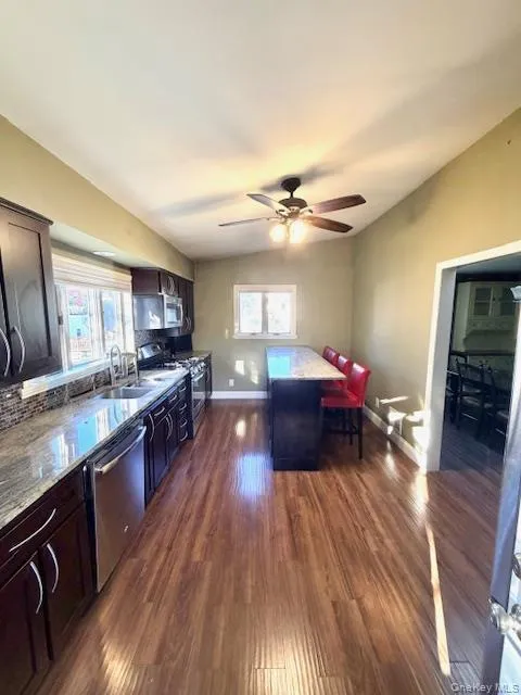 Plenty of Room for Cooking and Gathering! Plenty of Room for Cooking and Gathering!