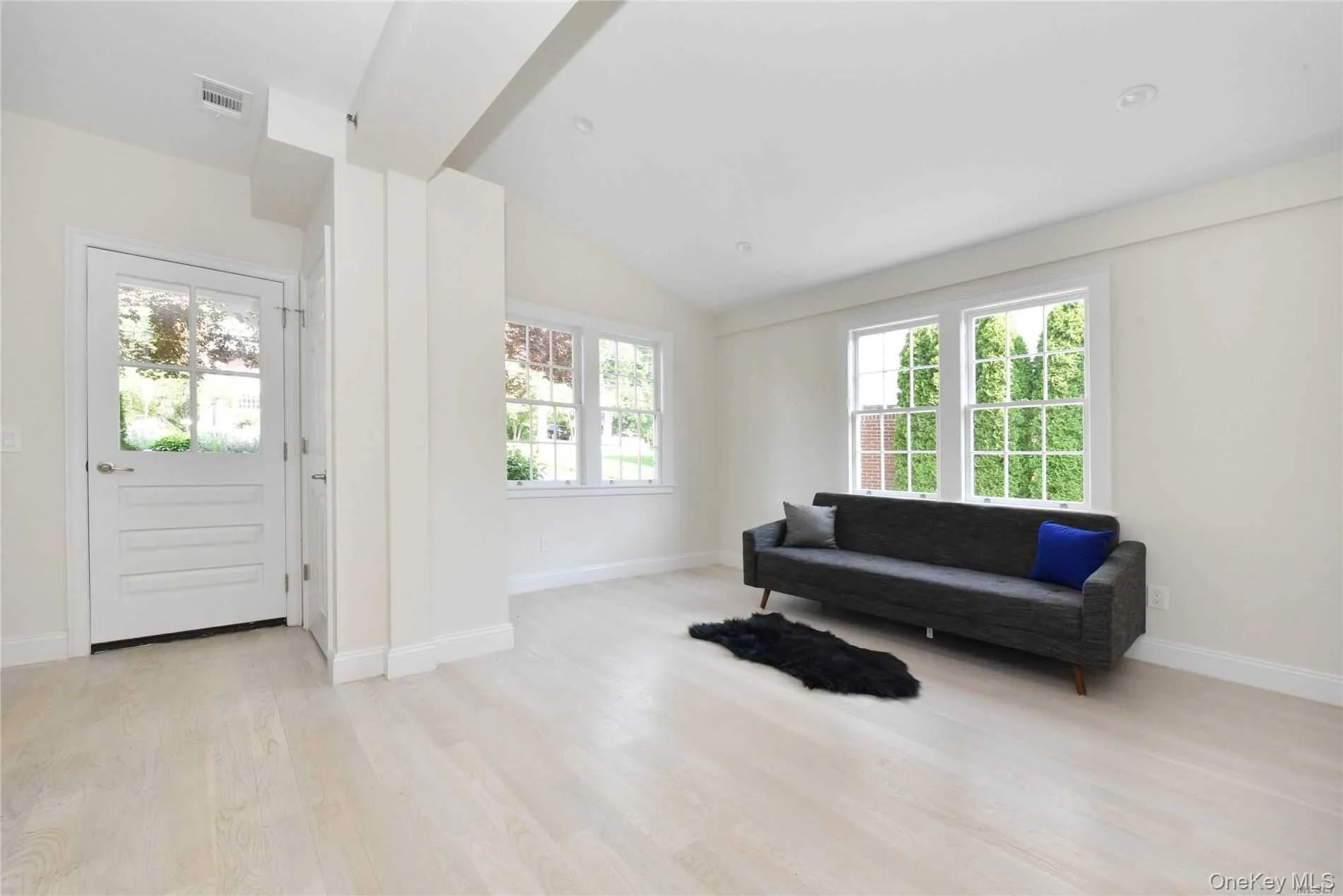 1415 Old Northern Boulevard, North Hempstead, NY, 2 Bedrooms Bedrooms, 3 Rooms Rooms,2 BathroomsBathrooms,Residential Lease,Idx,Old Northern,0,940073 1415 Old Northern Boulevard, North Hempstead, NY, 2 Bedrooms Bedrooms, 3 Rooms Rooms,2 BathroomsBathrooms,Residential Lease,Idx,Old Northern,0,940073