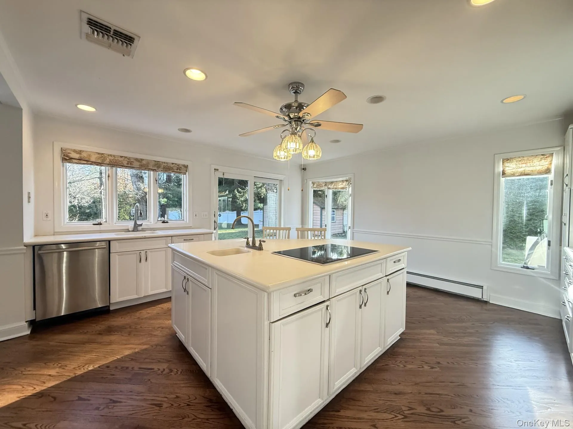 342 Woodbury Road, Huntington, NY, 5 Bedrooms Bedrooms, 10 Rooms Rooms,4 BathroomsBathrooms,Residential Lease,Idx,Woodbury,0,940085 342 Woodbury Road, Huntington, NY, 5 Bedrooms Bedrooms, 10 Rooms Rooms,4 BathroomsBathrooms,Residential Lease,Idx,Woodbury,0,940085