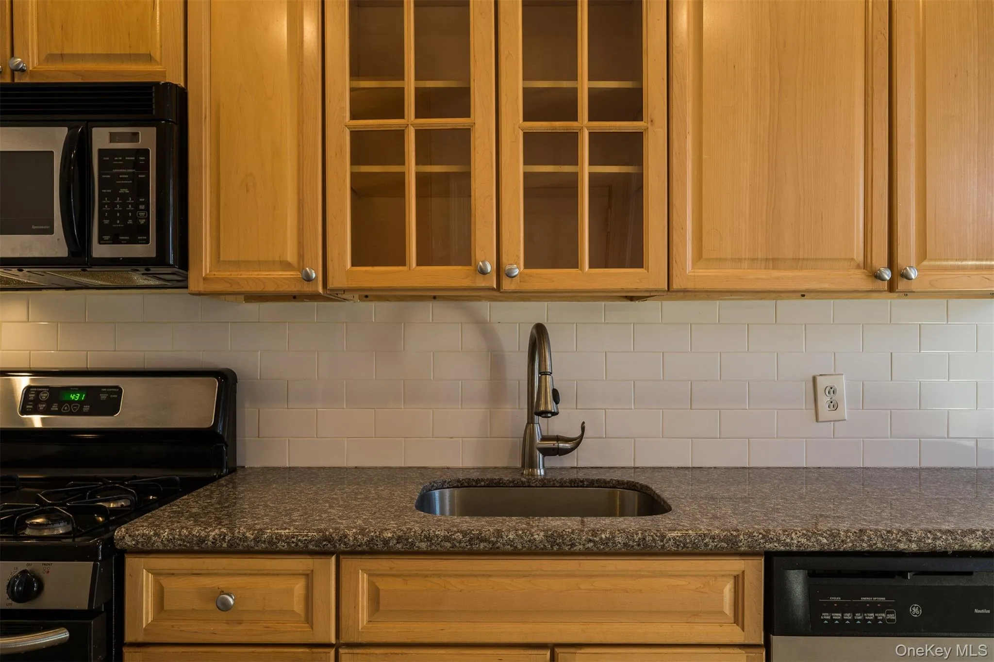 9 Alden Place, Mount Vernon, NY, 2 Bedrooms Bedrooms, 4 Rooms Rooms,1 BathroomBathrooms,Residential Lease,Idx,Alden,0,940117 9 Alden Place, Mount Vernon, NY, 2 Bedrooms Bedrooms, 4 Rooms Rooms,1 BathroomBathrooms,Residential Lease,Idx,Alden,0,940117