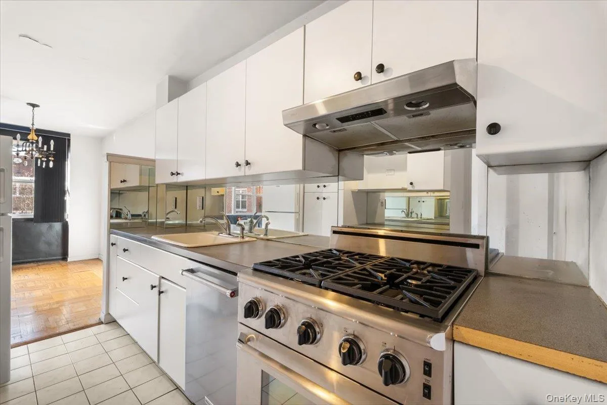 1299 Palmer Avenue, Mamaroneck, NY, 1 Bedroom Bedrooms, 3 Rooms Rooms,1 BathroomBathrooms,Residential,For Rent,Palmer,0,940178 1299 Palmer Avenue, Mamaroneck, NY, 1 Bedroom Bedrooms, 3 Rooms Rooms,1 BathroomBathrooms,Residential,For Rent,Palmer,0,940178