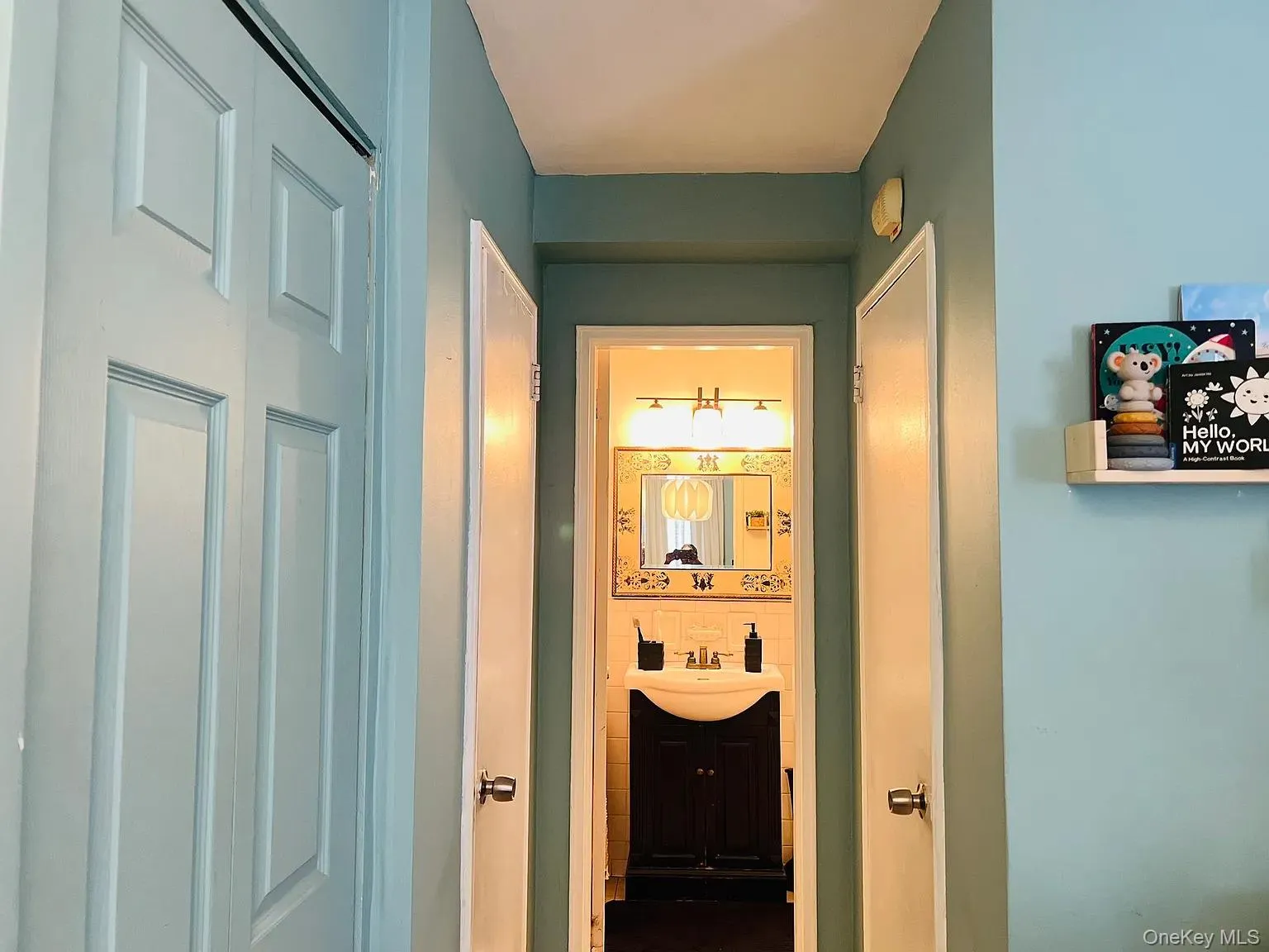 Hall with a sink Hall with a sink