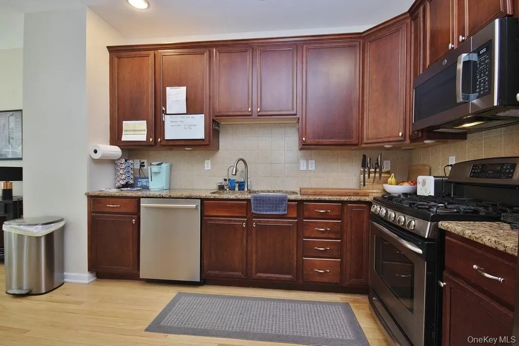 836 Huntington Drive, Fishkill, NY, 3 Bedrooms Bedrooms, 8 Rooms Rooms,2 BathroomsBathrooms,Residential Lease,Idx,Huntington,0,940211 836 Huntington Drive, Fishkill, NY, 3 Bedrooms Bedrooms, 8 Rooms Rooms,2 BathroomsBathrooms,Residential Lease,Idx,Huntington,0,940211