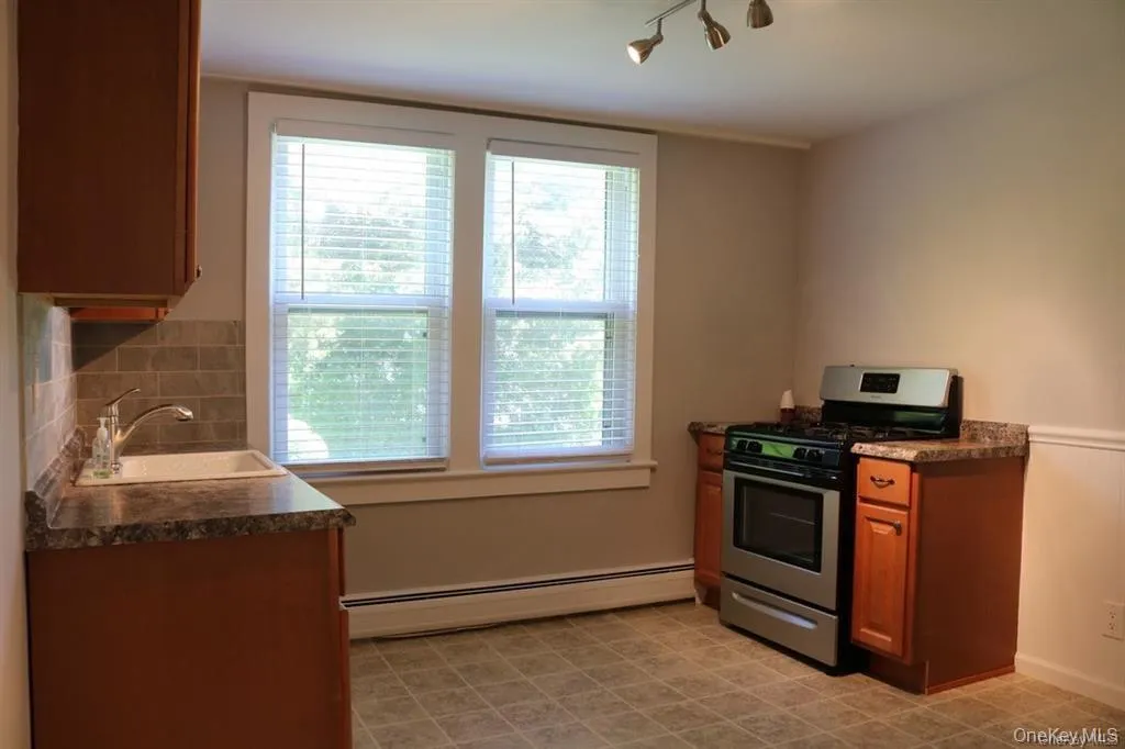 2 Pelham Avenue, Clarkstown, NY, 2 Bedrooms Bedrooms, 5 Rooms Rooms,1 BathroomBathrooms,Residential Lease,Idx,Pelham,0,940341 2 Pelham Avenue, Clarkstown, NY, 2 Bedrooms Bedrooms, 5 Rooms Rooms,1 BathroomBathrooms,Residential Lease,Idx,Pelham,0,940341