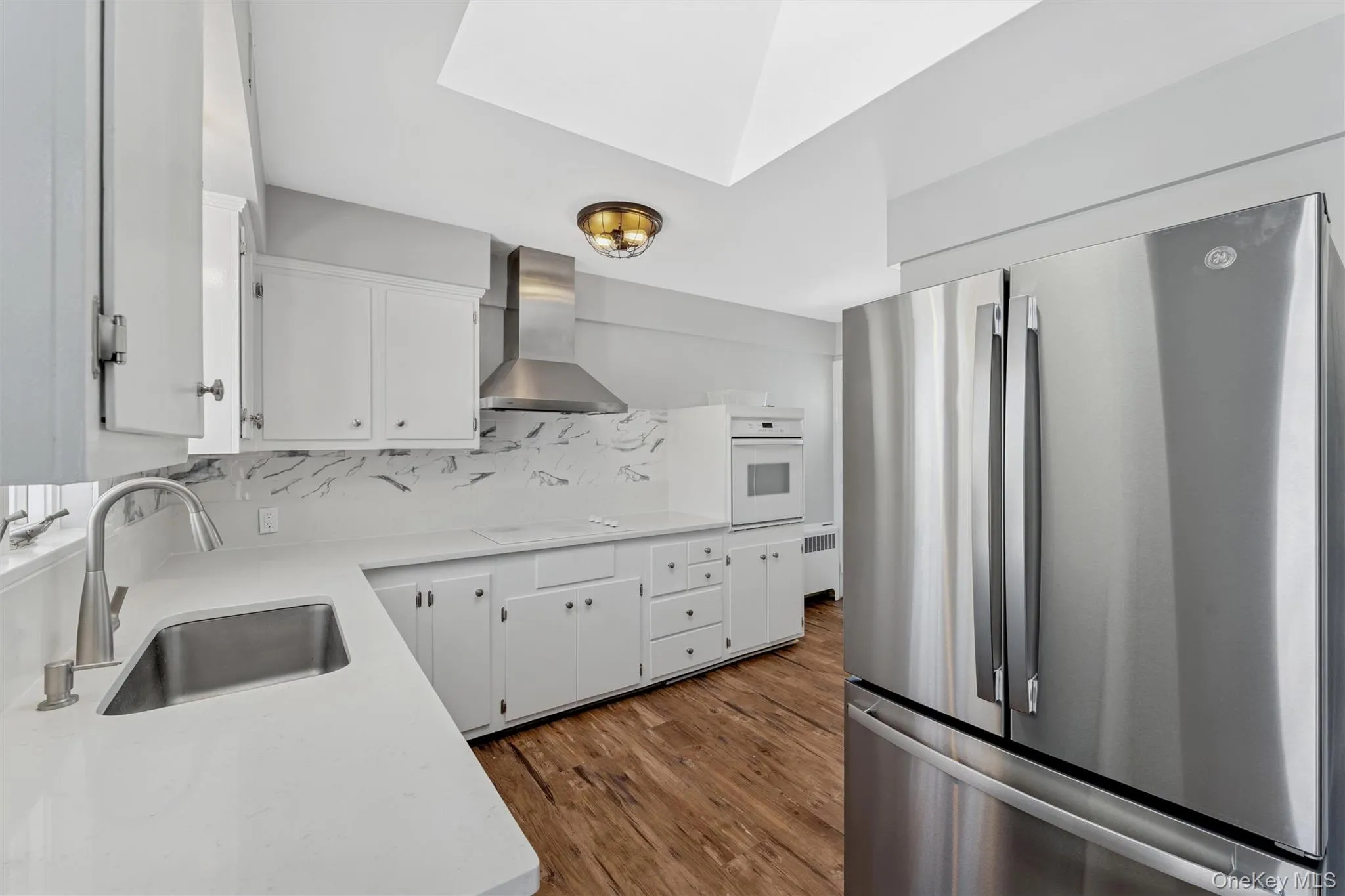 232 Round Hill Road, North Hempstead, NY, 3 Bedrooms Bedrooms, 5 Rooms Rooms,2 BathroomsBathrooms,Residential Lease,For Rent,Round Hill,0,940494 232 Round Hill Road, North Hempstead, NY, 3 Bedrooms Bedrooms, 5 Rooms Rooms,2 BathroomsBathrooms,Residential Lease,For Rent,Round Hill,0,940494