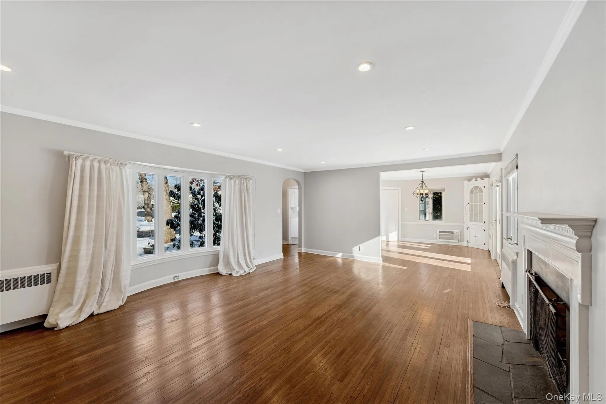 232 Round Hill Road, North Hempstead, NY, 3 Bedrooms Bedrooms, 5 Rooms Rooms,2 BathroomsBathrooms,Residential Lease,For Rent,Round Hill,0,940494 232 Round Hill Road, North Hempstead, NY, 3 Bedrooms Bedrooms, 5 Rooms Rooms,2 BathroomsBathrooms,Residential Lease,For Rent,Round Hill,0,940494