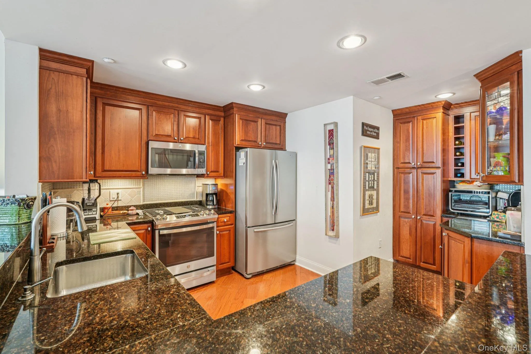 1414 Round Pointe Drive, Haverstraw, NY, 2 Bedrooms Bedrooms, 7 Rooms Rooms,2 BathroomsBathrooms,Residential,For Rent,Round Pointe,0,940549 1414 Round Pointe Drive, Haverstraw, NY, 2 Bedrooms Bedrooms, 7 Rooms Rooms,2 BathroomsBathrooms,Residential,For Rent,Round Pointe,0,940549