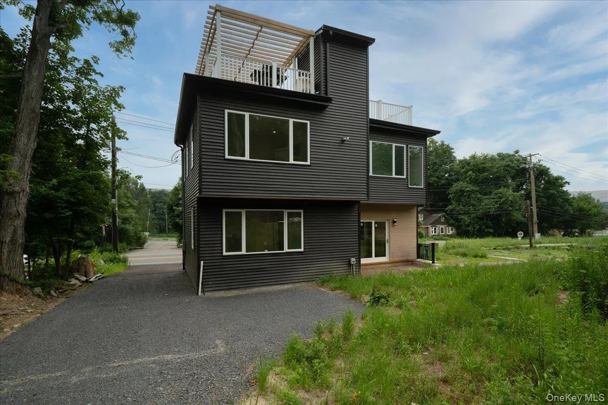 15 County Highway 5, Warwick (town), NY, 3 Bedrooms Bedrooms, 6 Rooms Rooms,2 BathroomsBathrooms,Residential,For Rent,County Highway 5,0,940553 15 County Highway 5, Warwick (town), NY, 3 Bedrooms Bedrooms, 6 Rooms Rooms,2 BathroomsBathrooms,Residential,For Rent,County Highway 5,0,940553
