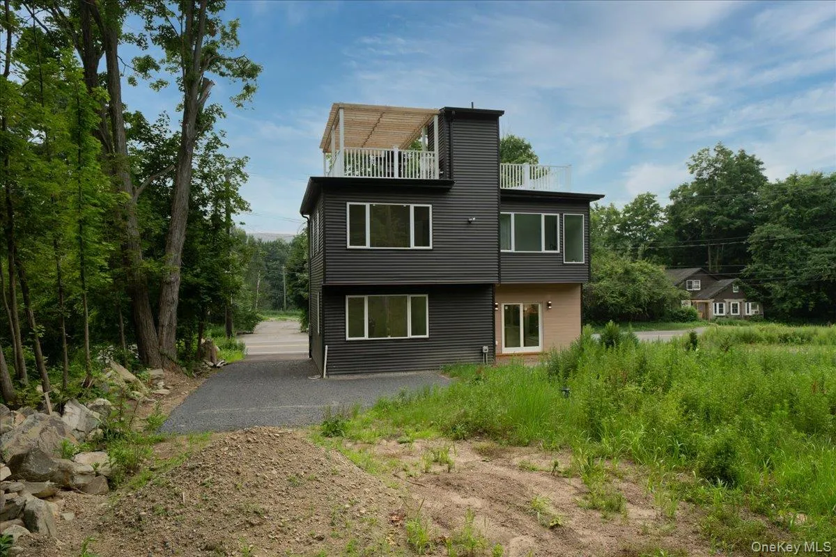 15 County Highway 5, Warwick (town), NY, 3 Bedrooms Bedrooms, 6 Rooms Rooms,2 BathroomsBathrooms,Residential,For Rent,County Highway 5,0,940553 15 County Highway 5, Warwick (town), NY, 3 Bedrooms Bedrooms, 6 Rooms Rooms,2 BathroomsBathrooms,Residential,For Rent,County Highway 5,0,940553