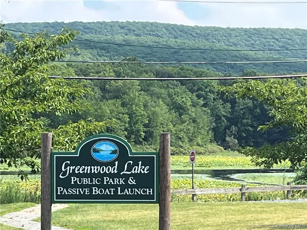A public boat launch from the west arm of Greenwood Lake is only steps away from the home. A public boat launch from the west arm of Greenwood Lake is only steps away from the home.