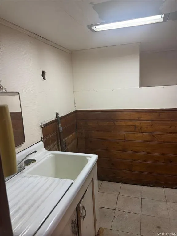 229-11 141St Avenue, New York, NY, 3 Bedrooms Bedrooms, 8 Rooms Rooms,1 BathroomBathrooms,Residential,For Rent,141St,0,940639 229-11 141St Avenue, New York, NY, 3 Bedrooms Bedrooms, 8 Rooms Rooms,1 BathroomBathrooms,Residential,For Rent,141St,0,940639