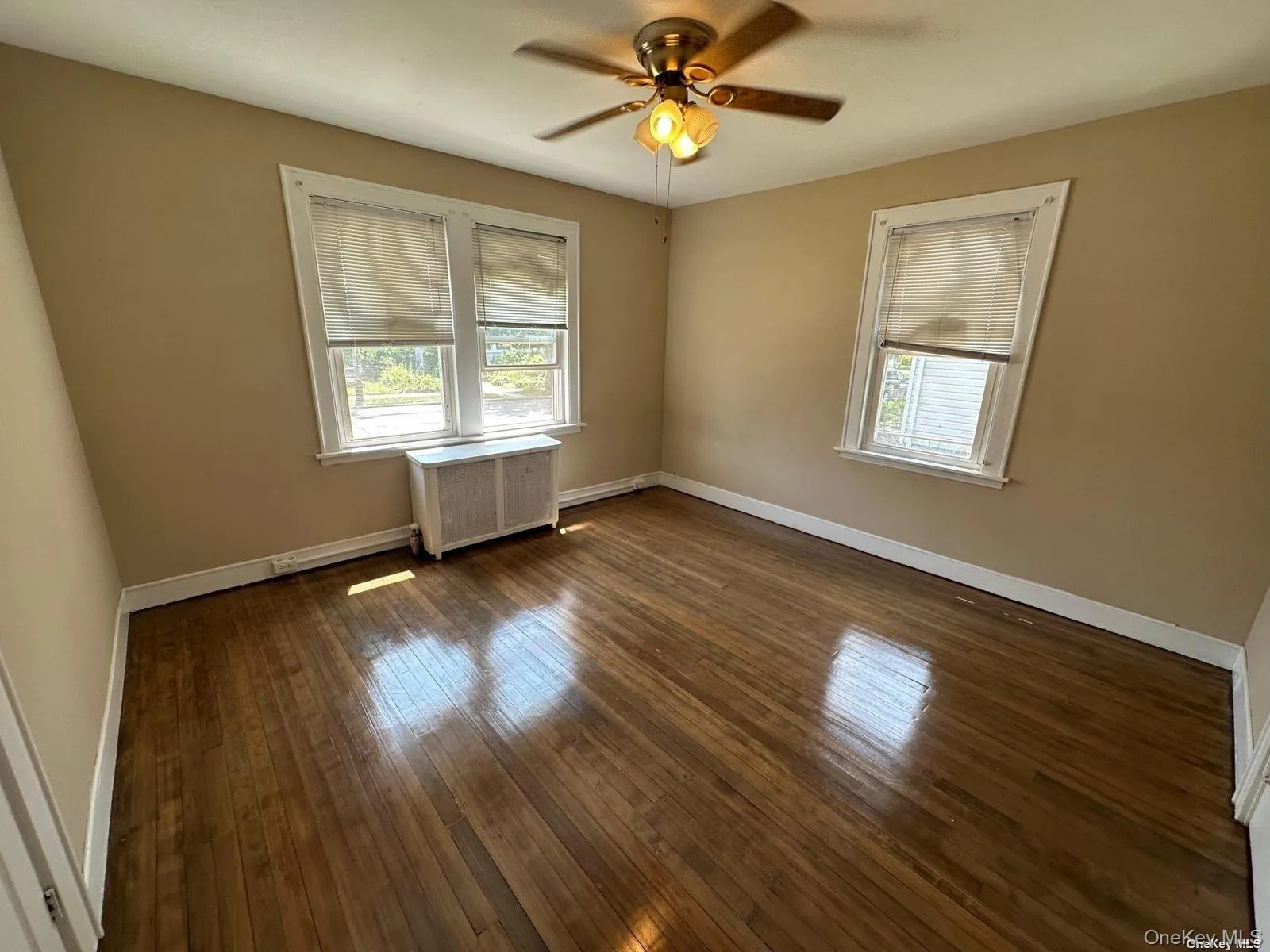 93 Lehigh Street, North Hempstead, NY, 1 Bedroom Bedrooms, 4 Rooms Rooms,1 BathroomBathrooms,Residential Lease,Idx,Lehigh,0,940684 93 Lehigh Street, North Hempstead, NY, 1 Bedroom Bedrooms, 4 Rooms Rooms,1 BathroomBathrooms,Residential Lease,Idx,Lehigh,0,940684