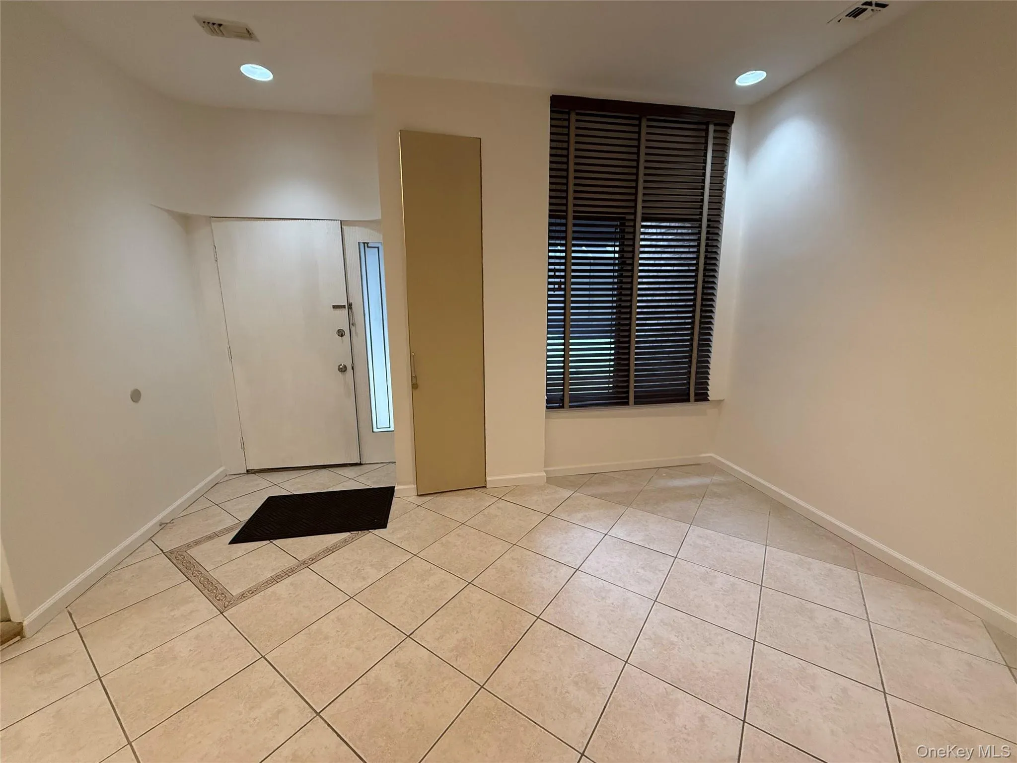130 Middle Neck Road, North Hempstead, NY, 3 Bedrooms Bedrooms, 7 Rooms Rooms,2 BathroomsBathrooms,Residential Lease,For Rent,Middle Neck,0,940765 130 Middle Neck Road, North Hempstead, NY, 3 Bedrooms Bedrooms, 7 Rooms Rooms,2 BathroomsBathrooms,Residential Lease,For Rent,Middle Neck,0,940765