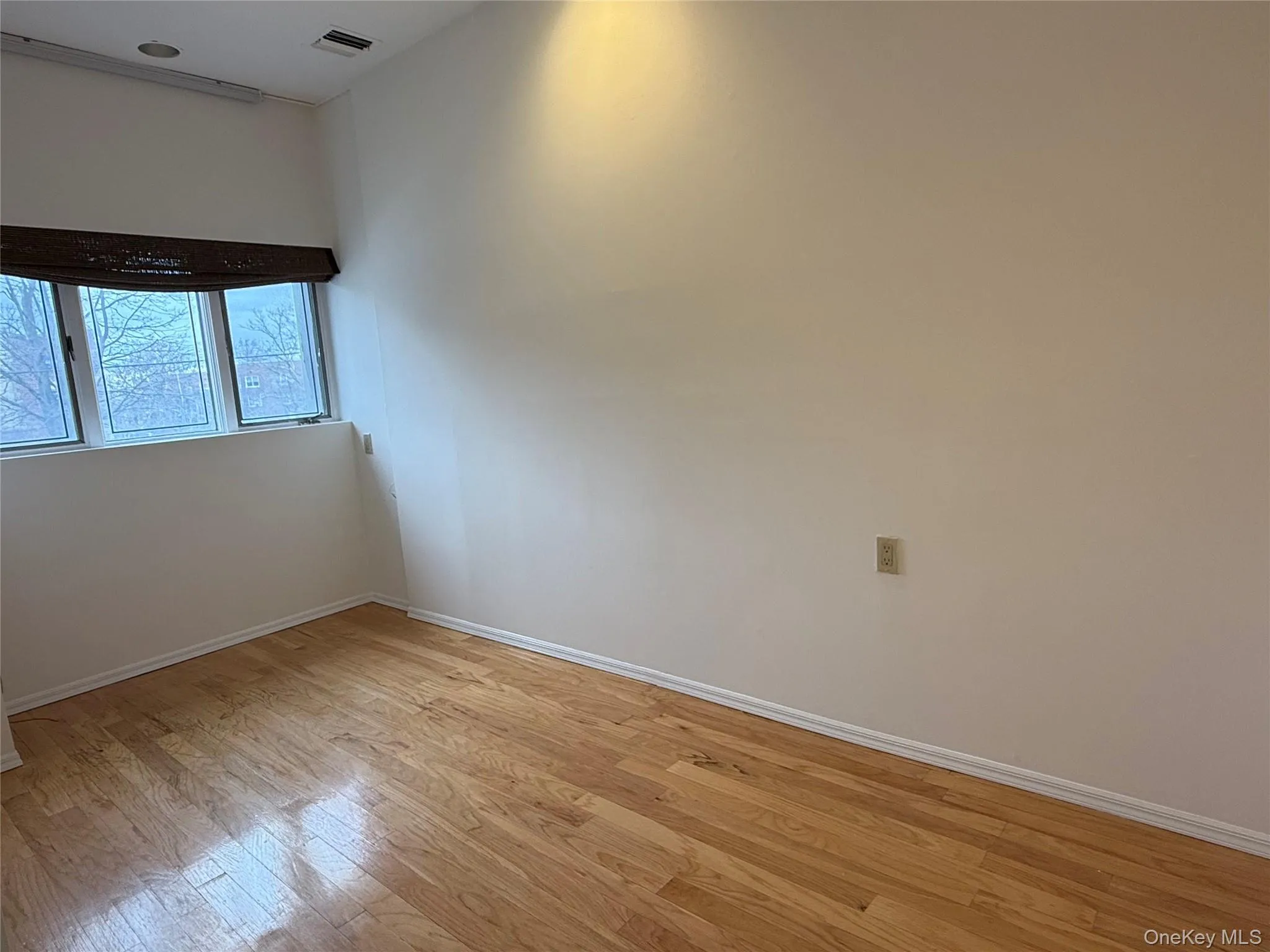 130 Middle Neck Road, North Hempstead, NY, 3 Bedrooms Bedrooms, 7 Rooms Rooms,2 BathroomsBathrooms,Residential Lease,For Rent,Middle Neck,0,940765 130 Middle Neck Road, North Hempstead, NY, 3 Bedrooms Bedrooms, 7 Rooms Rooms,2 BathroomsBathrooms,Residential Lease,For Rent,Middle Neck,0,940765