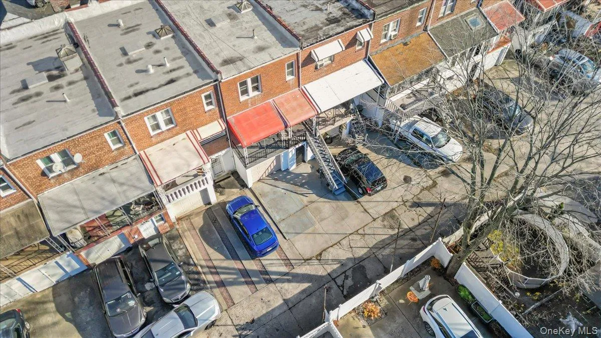 4309 Edson Avenue, New York, NY, 3 Bedrooms Bedrooms, 5 Rooms Rooms,1 BathroomBathrooms,Residential,For Rent,Edson,0,940771 4309 Edson Avenue, New York, NY, 3 Bedrooms Bedrooms, 5 Rooms Rooms,1 BathroomBathrooms,Residential,For Rent,Edson,0,940771